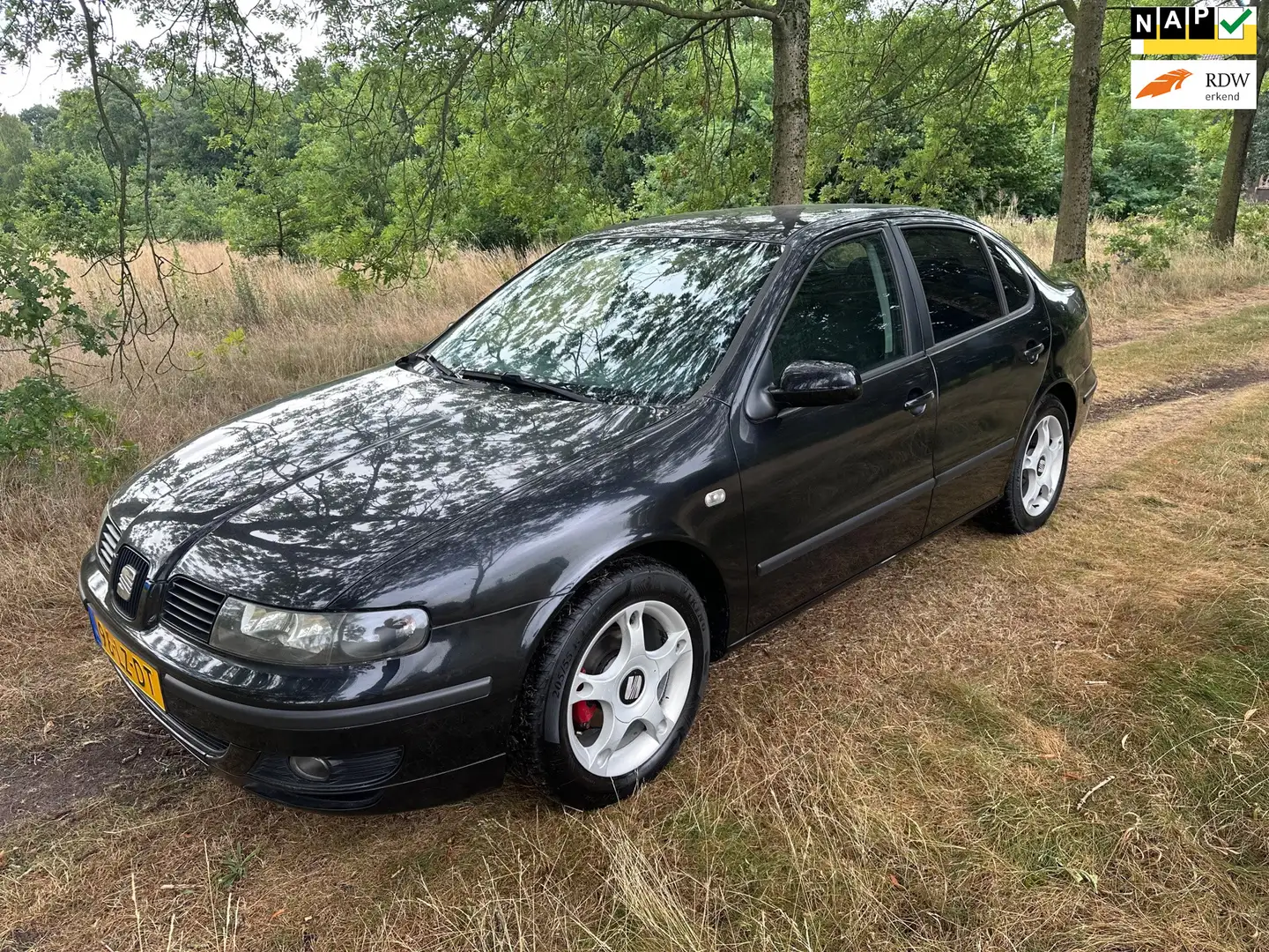 SEAT Toledo 1.6-16V Sport apk t/m 19-07-2025 Zwart - 1
