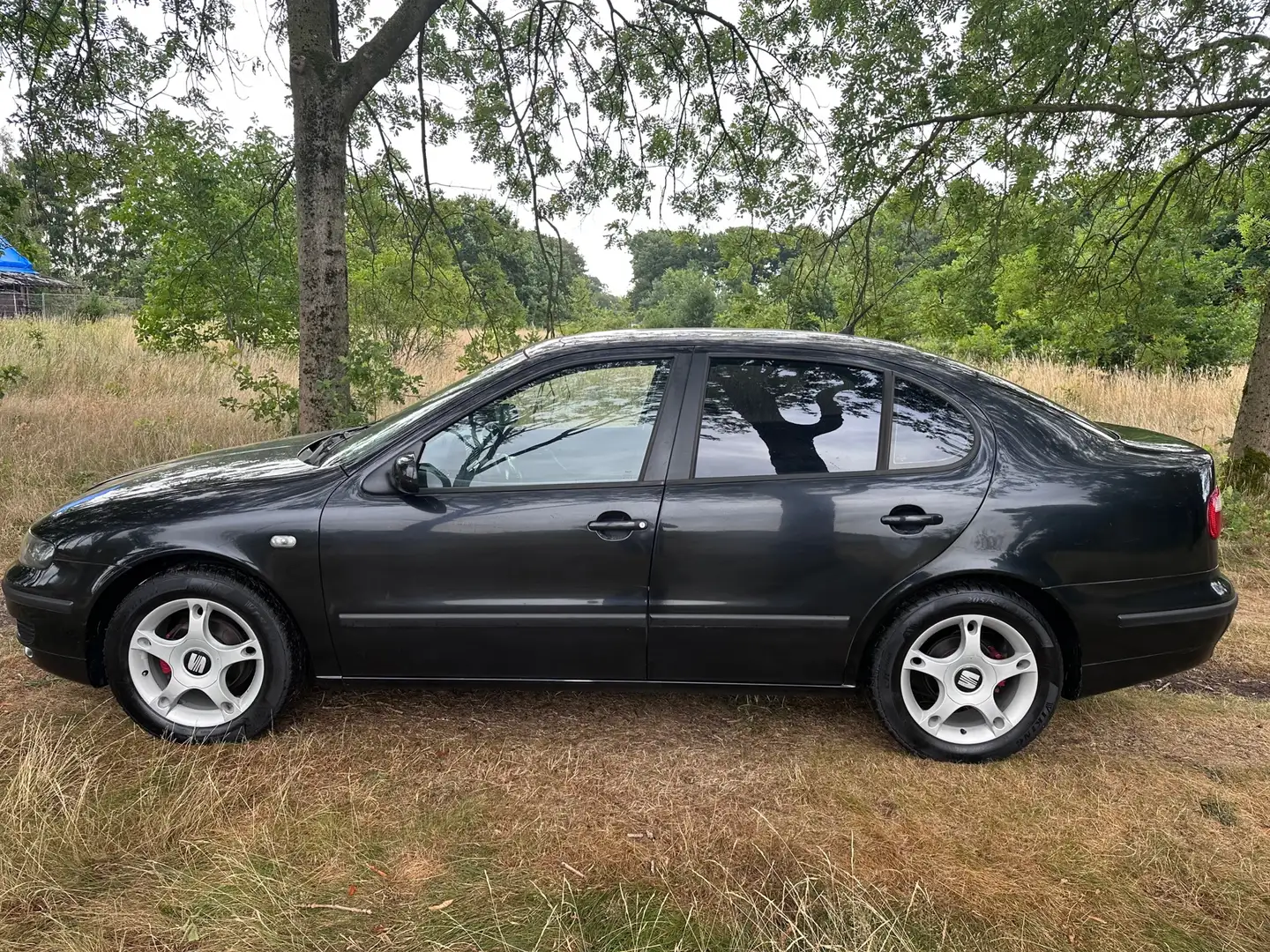 SEAT Toledo 1.6-16V Sport apk t/m 19-07-2025 Zwart - 2