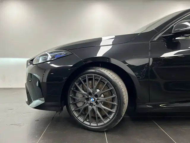 BMW 1 Series view 9