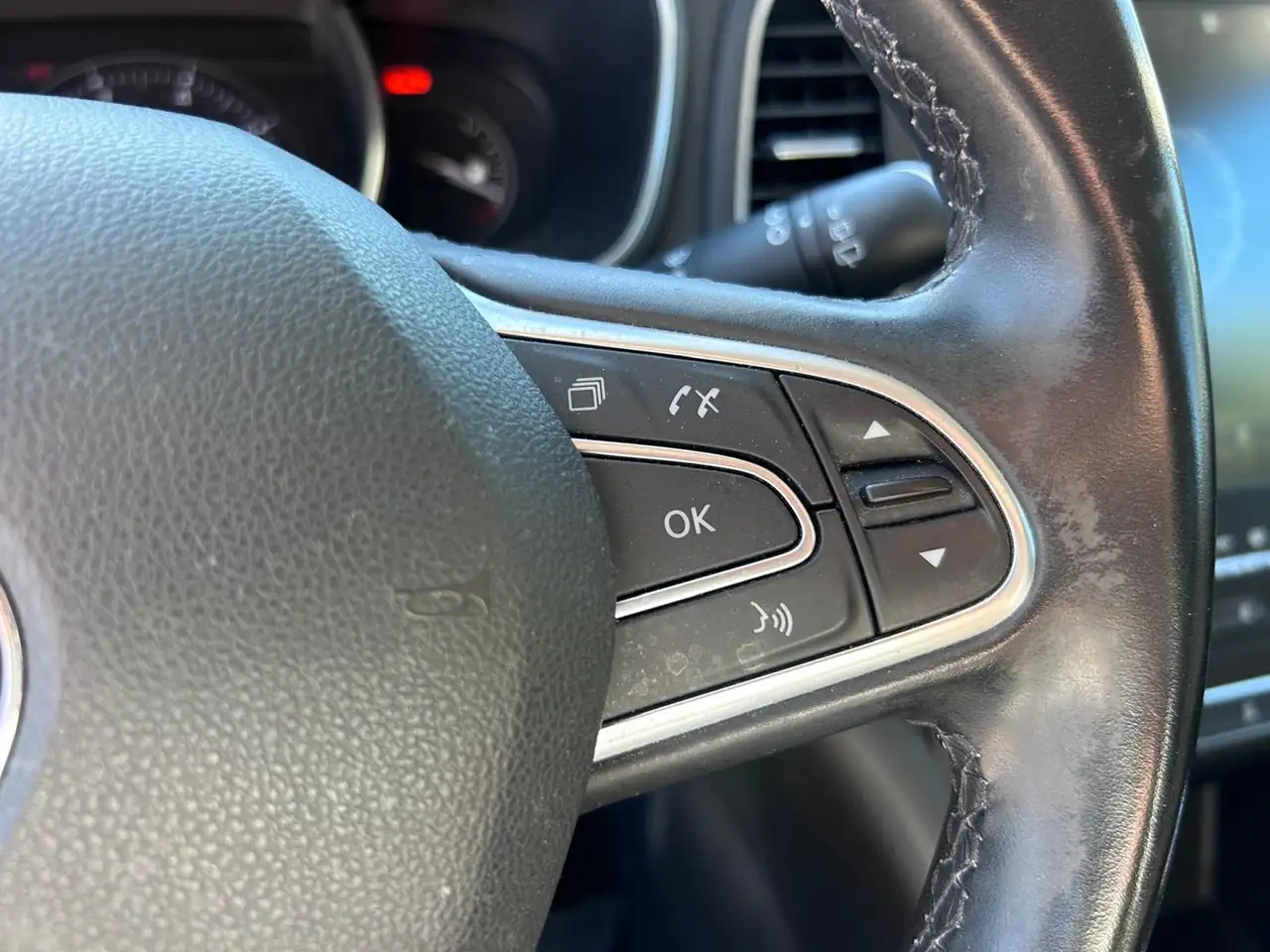 Renault Megane Berline — photo 16