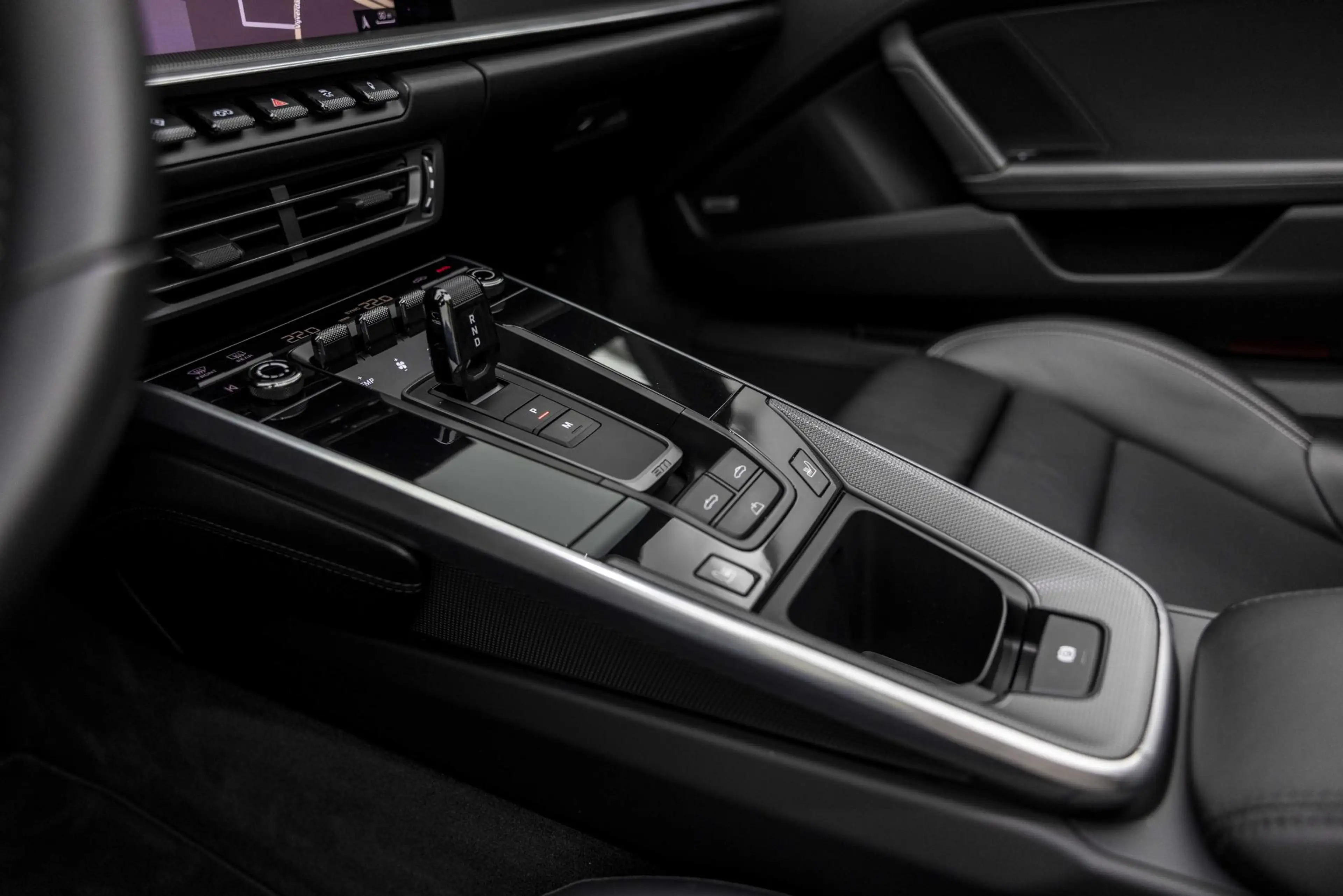Porsche 992 992 - 3.0 CARRERA 4S CABRIO | SPORTDESIGN — photo 43