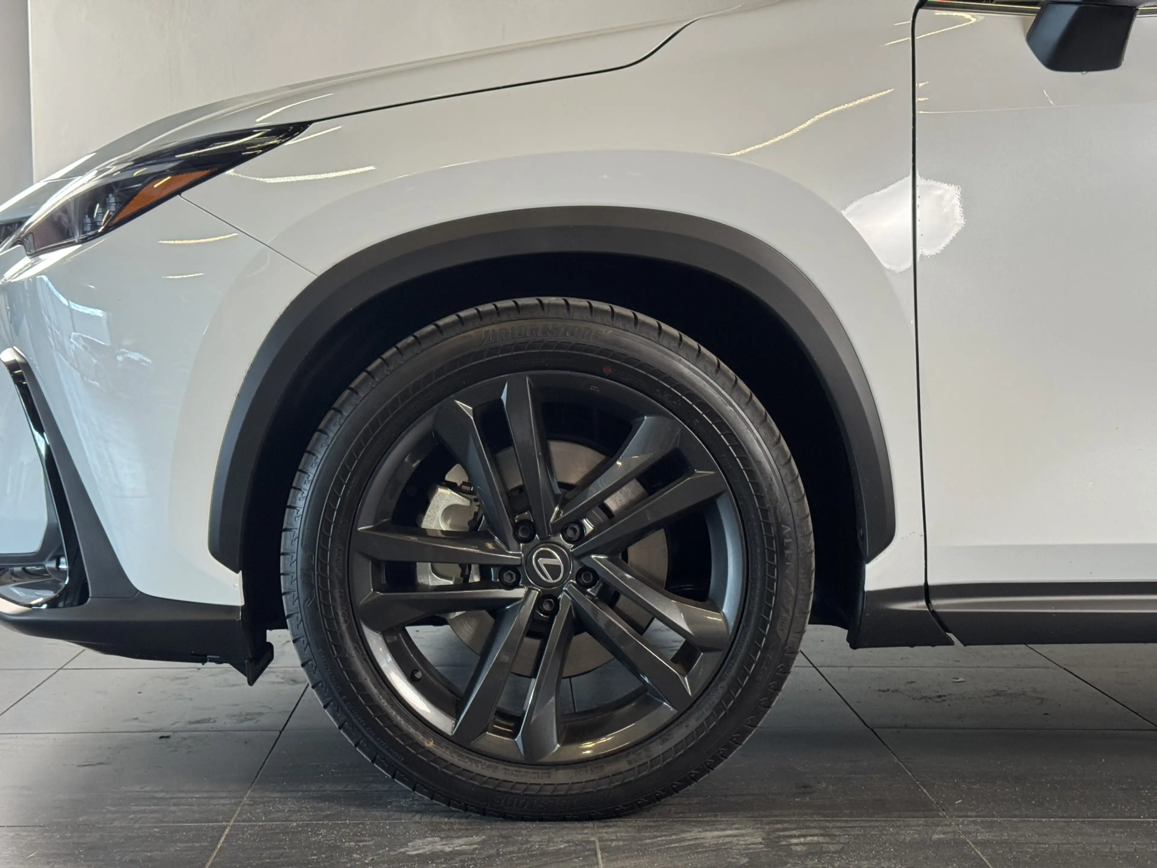 Lexus NX 450h+ AWD 35th Edition | Panoramisch schuif - / kantelda — photo 5