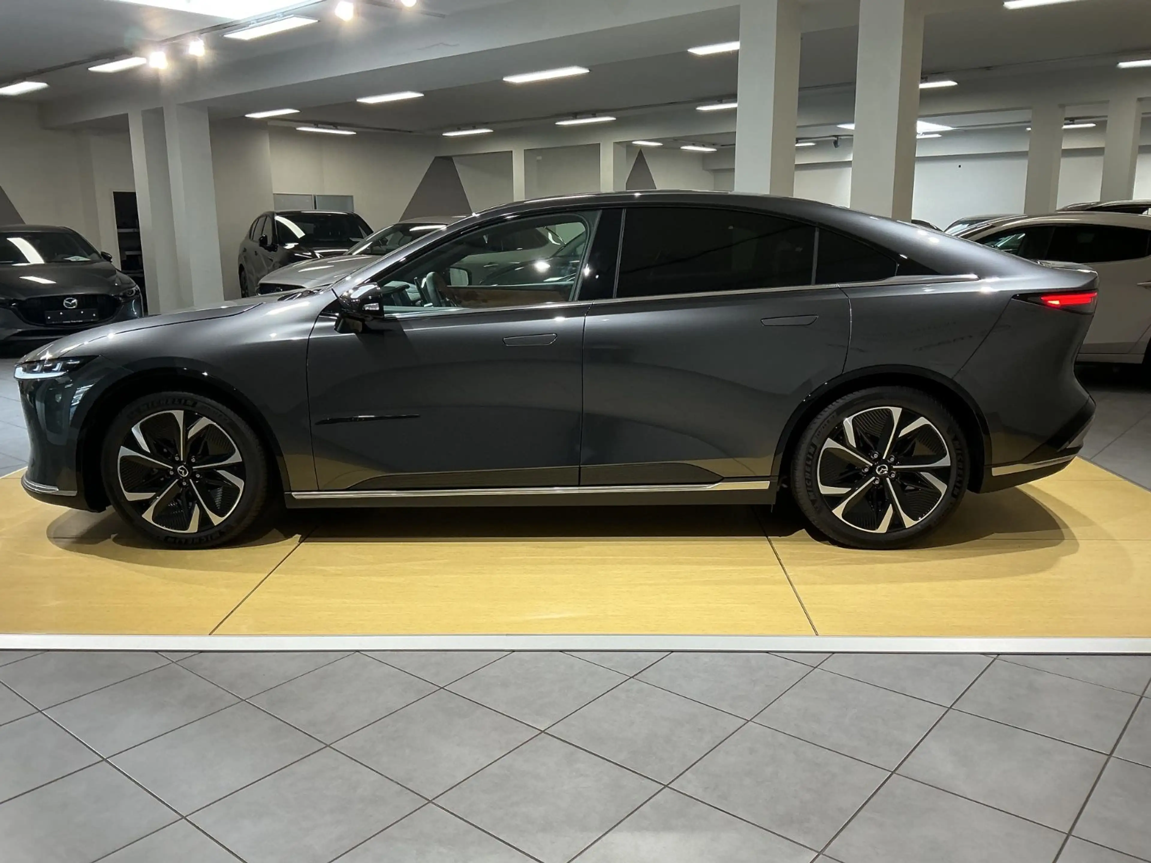Mazda 6e 180KW Takumi Plus Long Range*SOFORT VERFÜGBAR — photo 9