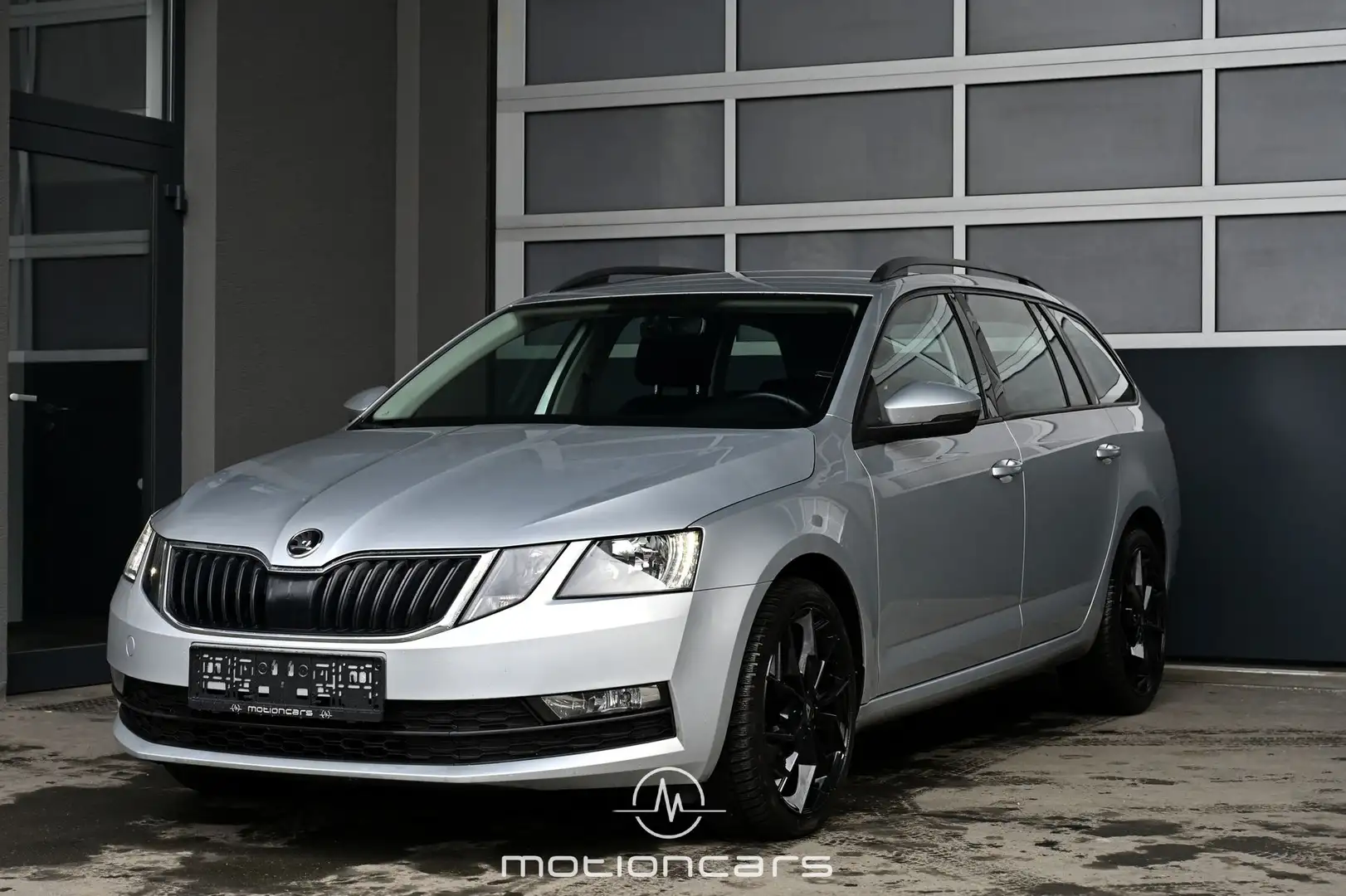 Skoda Octavia 1.6 TDI DPF Ambition Pickerl NEU Srebrny - 1