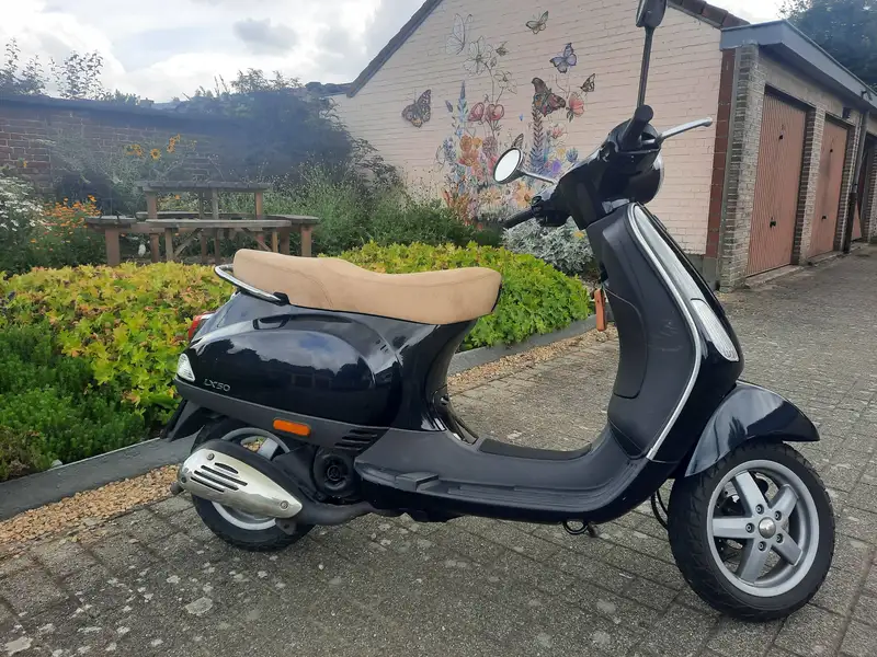 Vespa LX 50 - foto 3