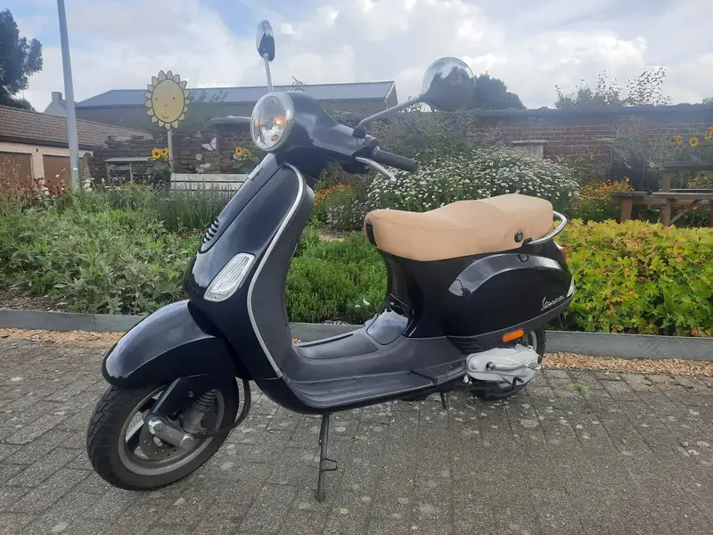 Vespa LX 50 - foto 2