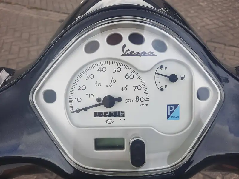 Vespa LX 50 - foto 6