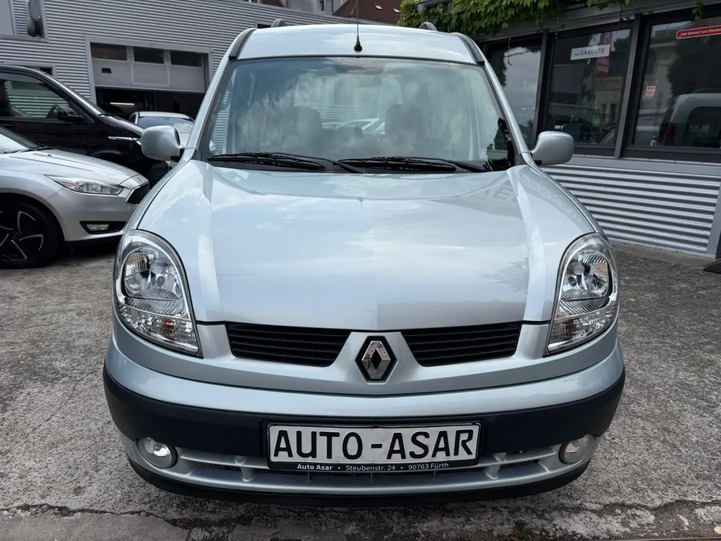 Renault Kangoo Privilege 1,5DCI  KLIMA/TÜV/5-SITZE/AHK Gris - 2