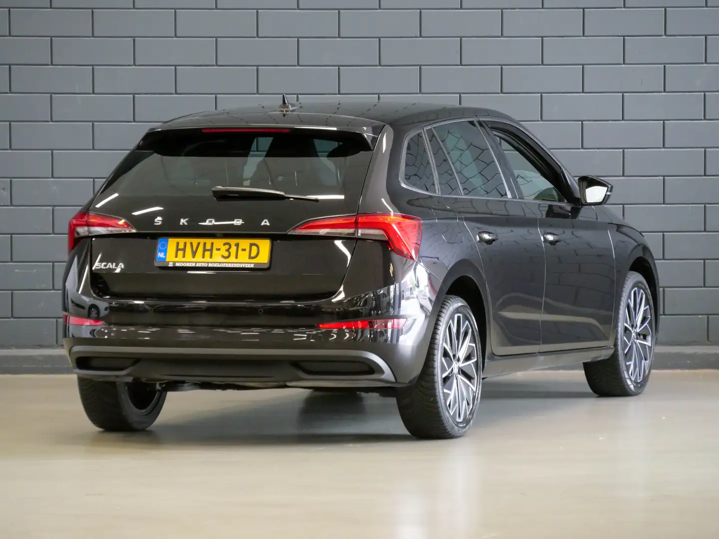 Skoda Scala 1.0 TSI 111PK Business Edition | CAMERA | APPLE CA Noir - 2
