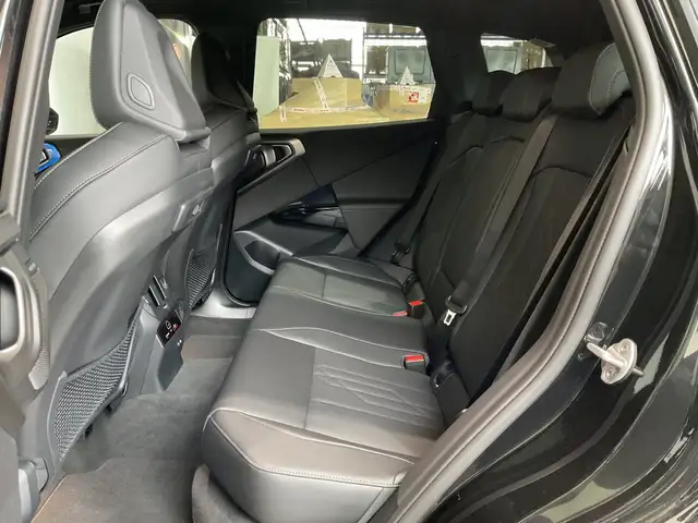 BMW X3 view 7