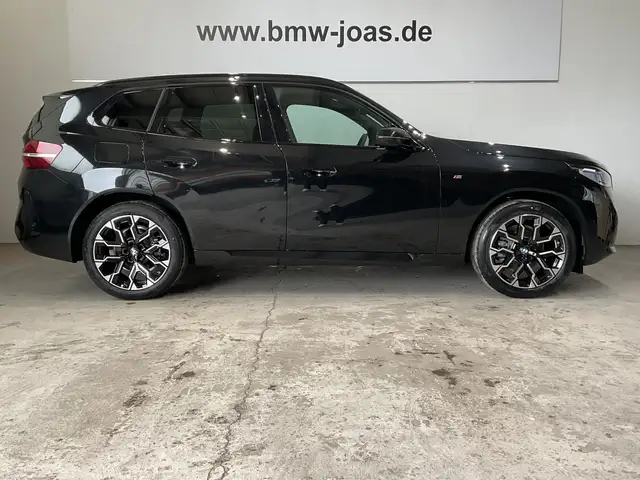 BMW X3 view 9