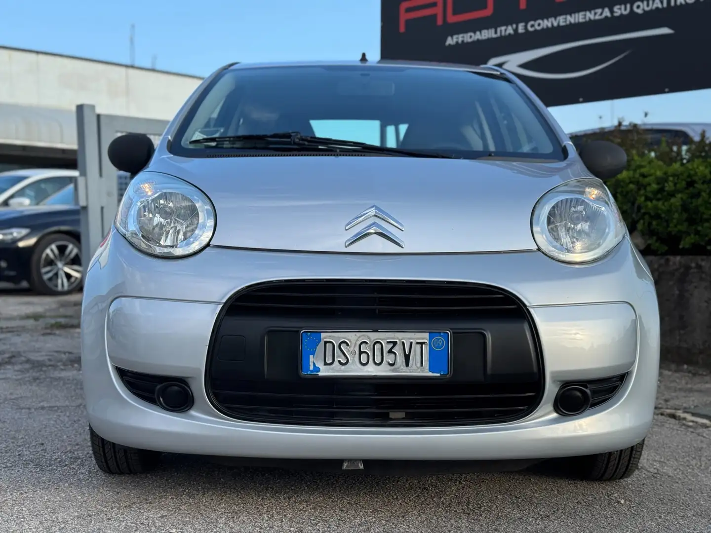 Citroen C1 1.0 3 porte airdream DeeJay Gris - 2