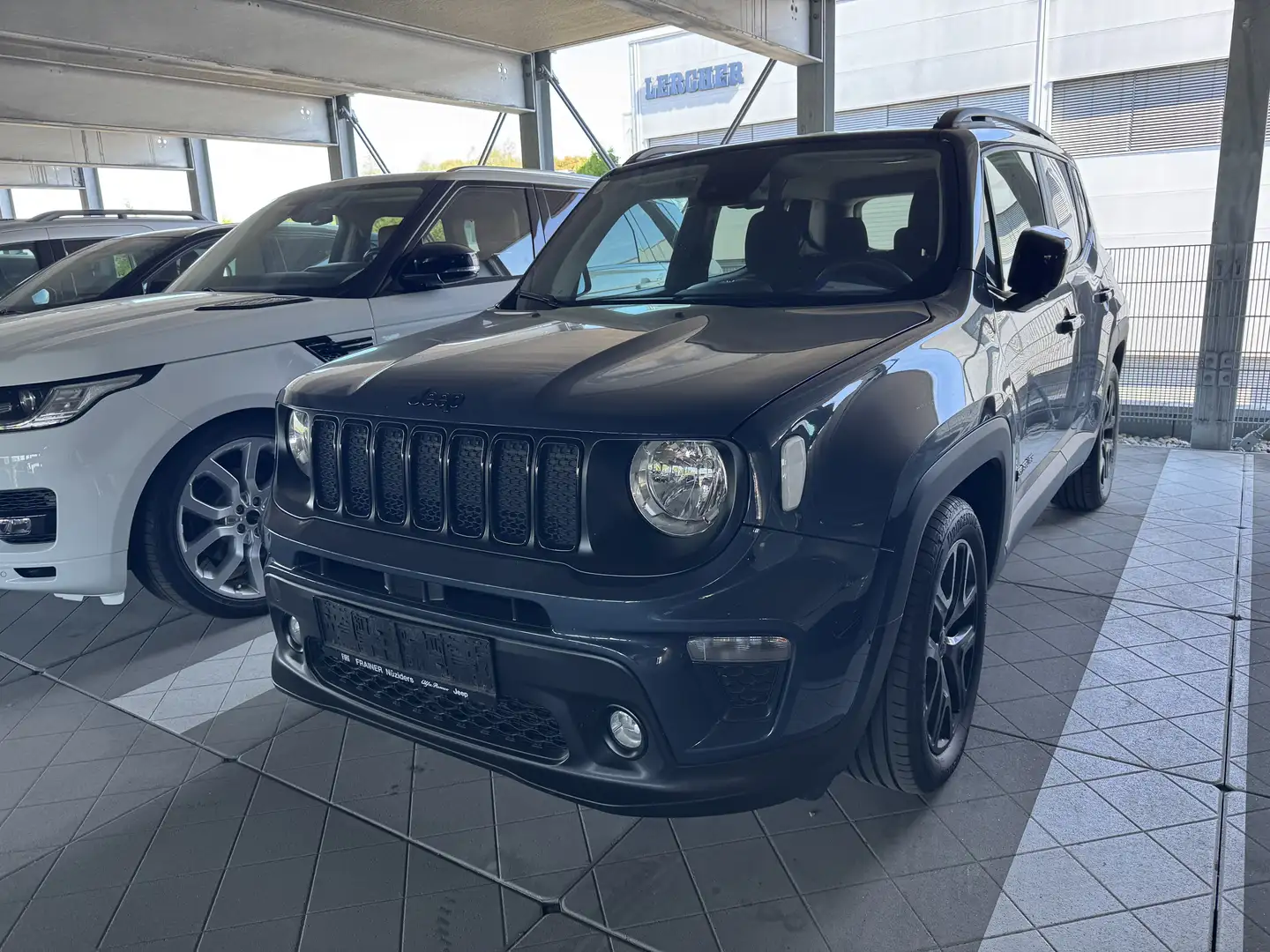 Jeep Renegade 1,0 MultiAir T3 FWD 6MT 120 Night Eagle Blau - 1