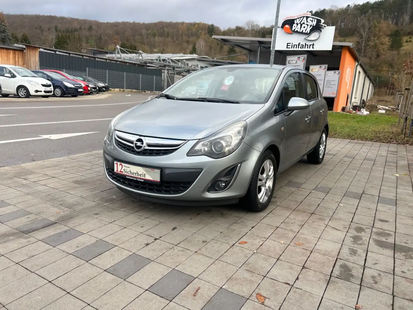 Opel Corsa D Innovation **GEPFLEGT*TÜV-NEU** Silber - 1