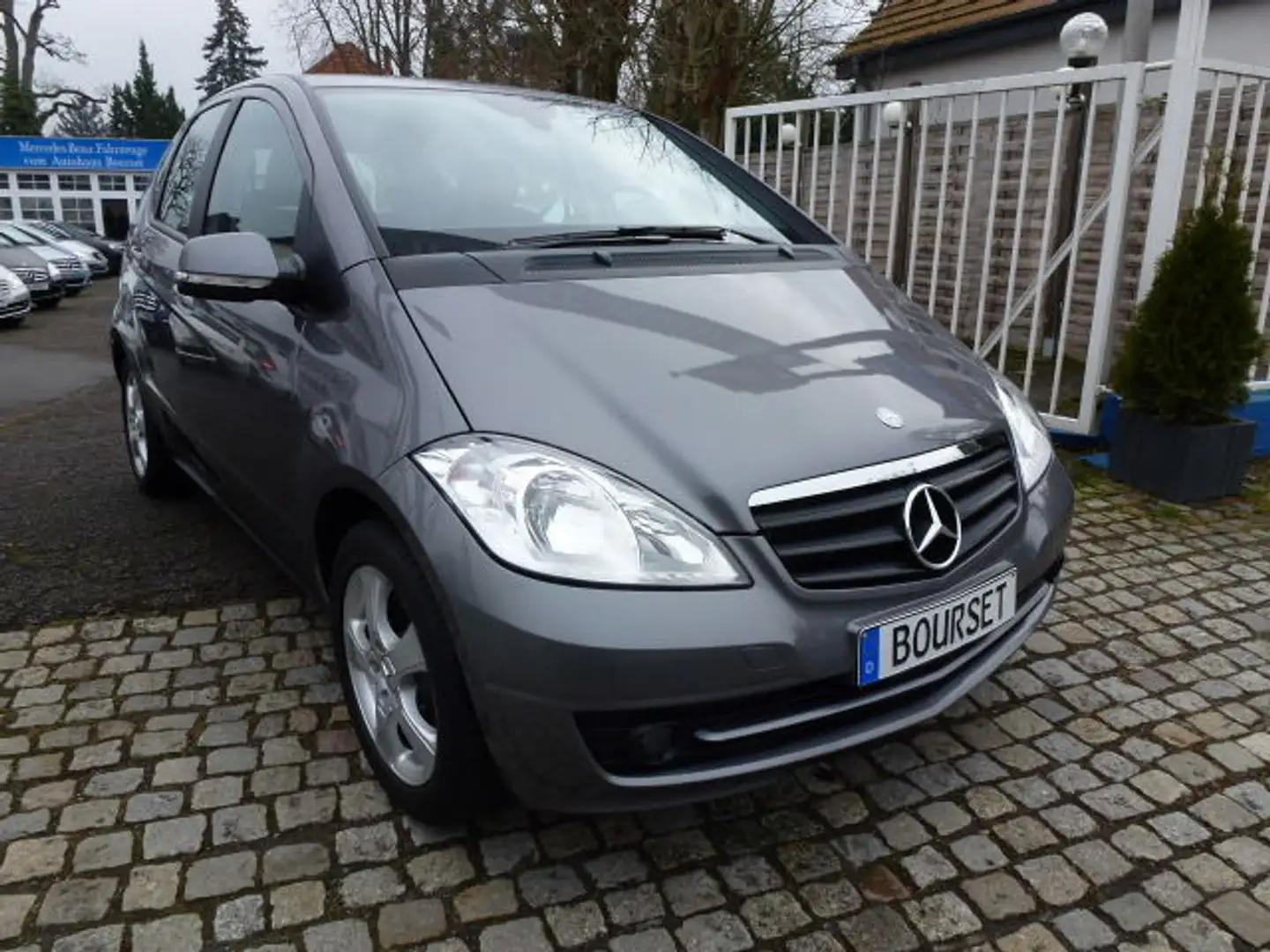 Mercedes-Benz A 160 Autom-Klima-erst 68.000KM-Alufelgen Grau - 2