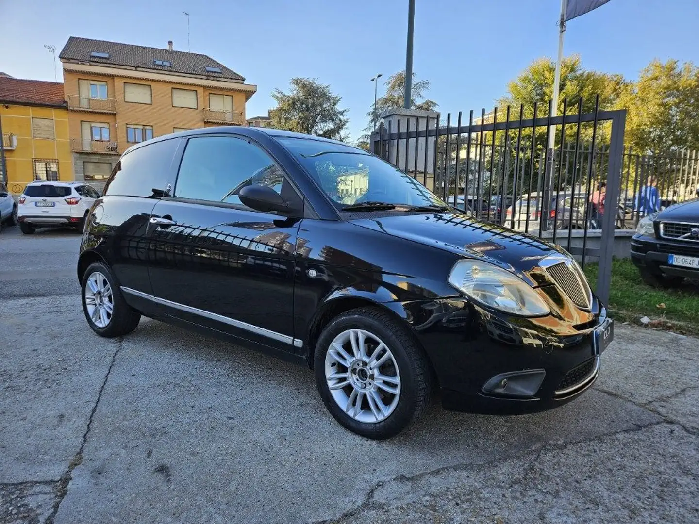 Lancia Ypsilon 1.4 Ecochic GPL Nero - 2