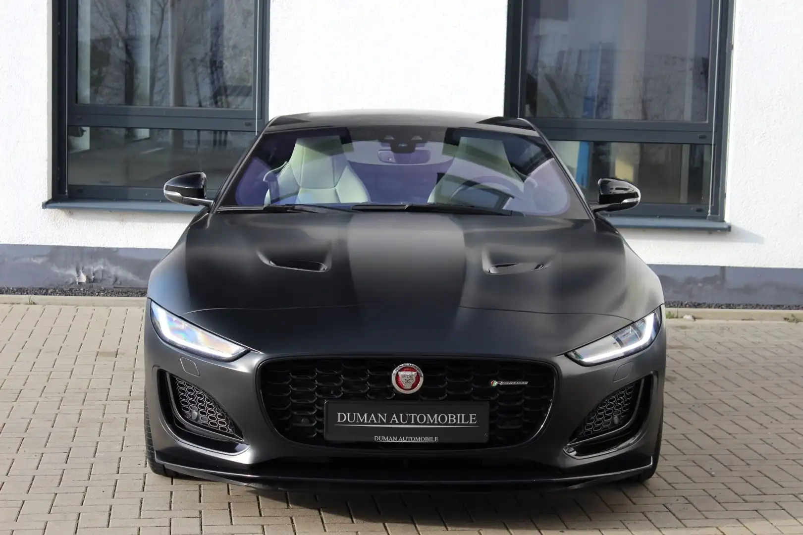Jaguar F-Type F-TYPE Coupe P300 R-DYNAMIK BLACK-PACK PANO 1.HD Schwarz - 2