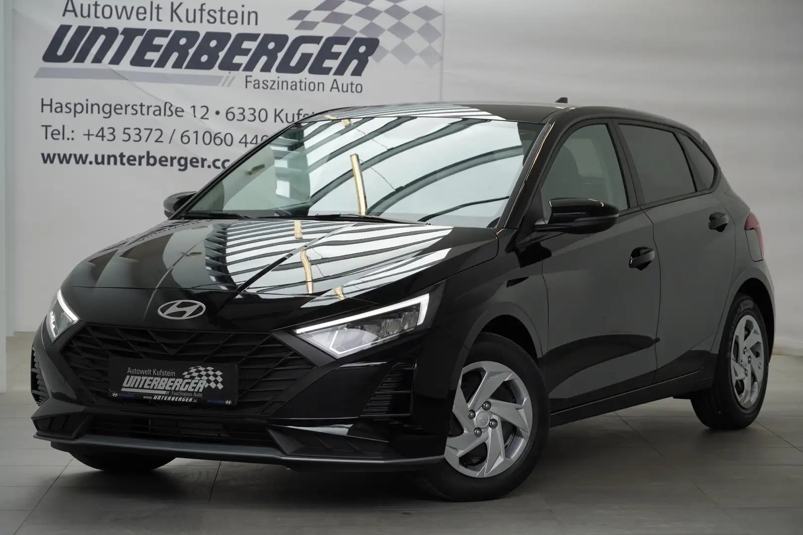 Hyundai i20 GO 1.2 MPI Schwarz - 1