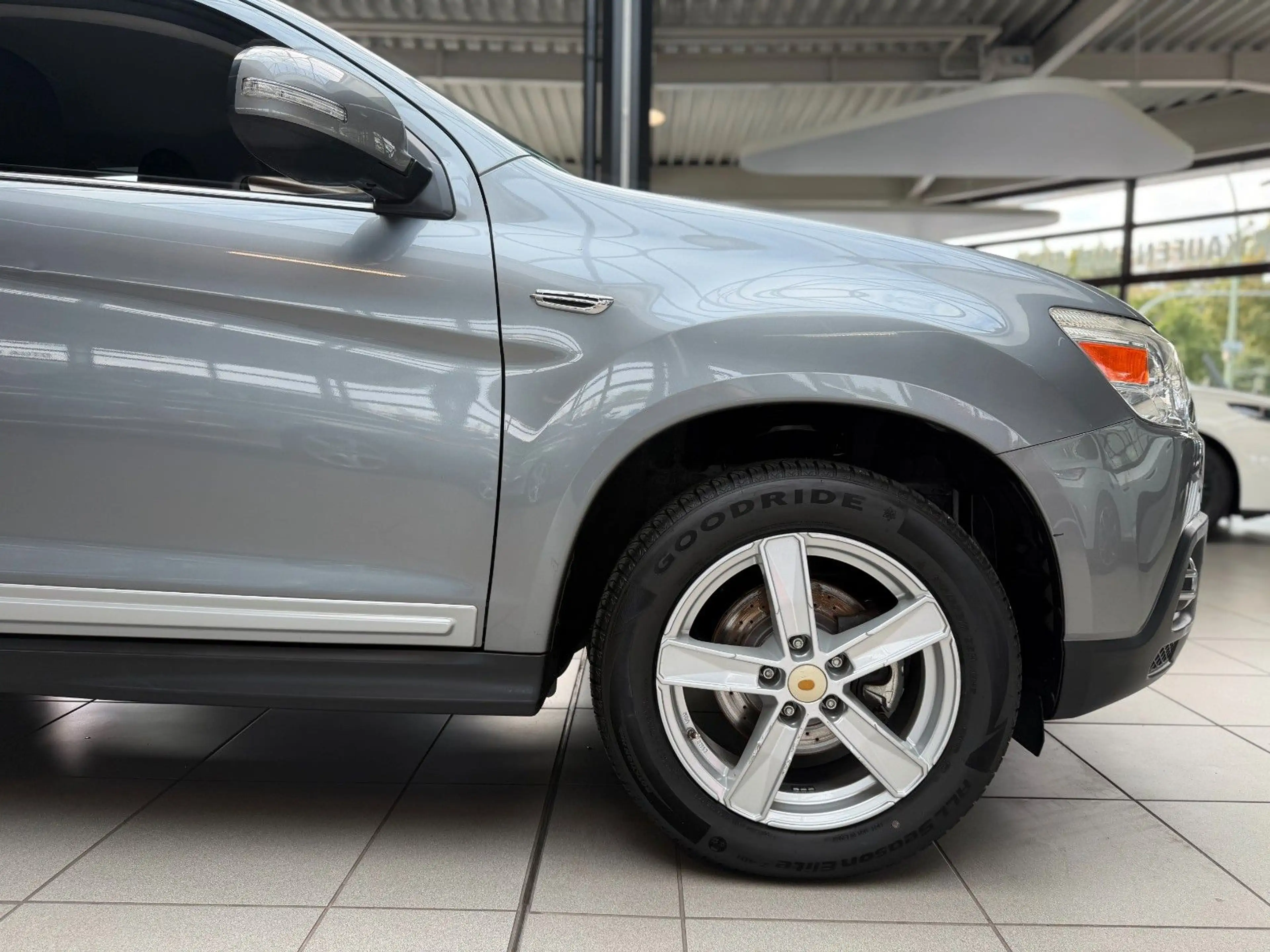 Mitsubishi ASX Intro Edition 2WD — photo 8