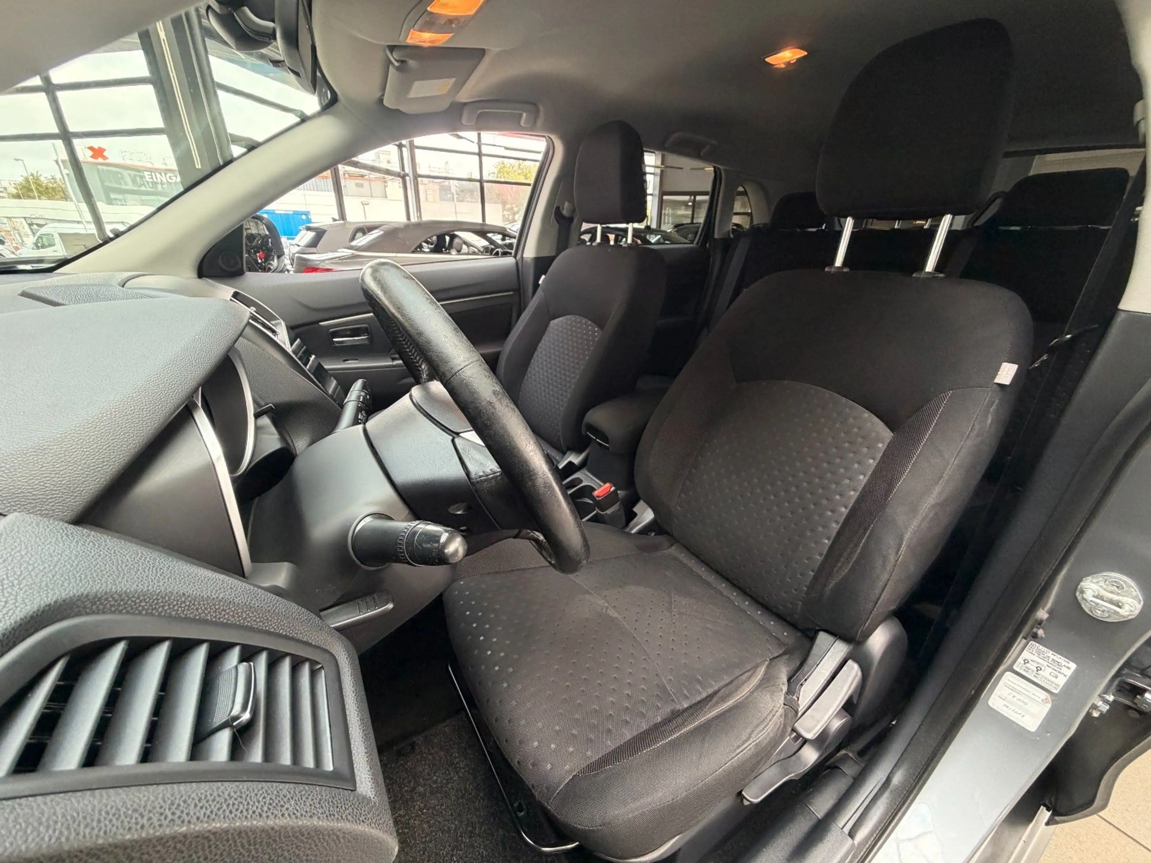 Mitsubishi ASX Intro Edition 2WD — photo 12
