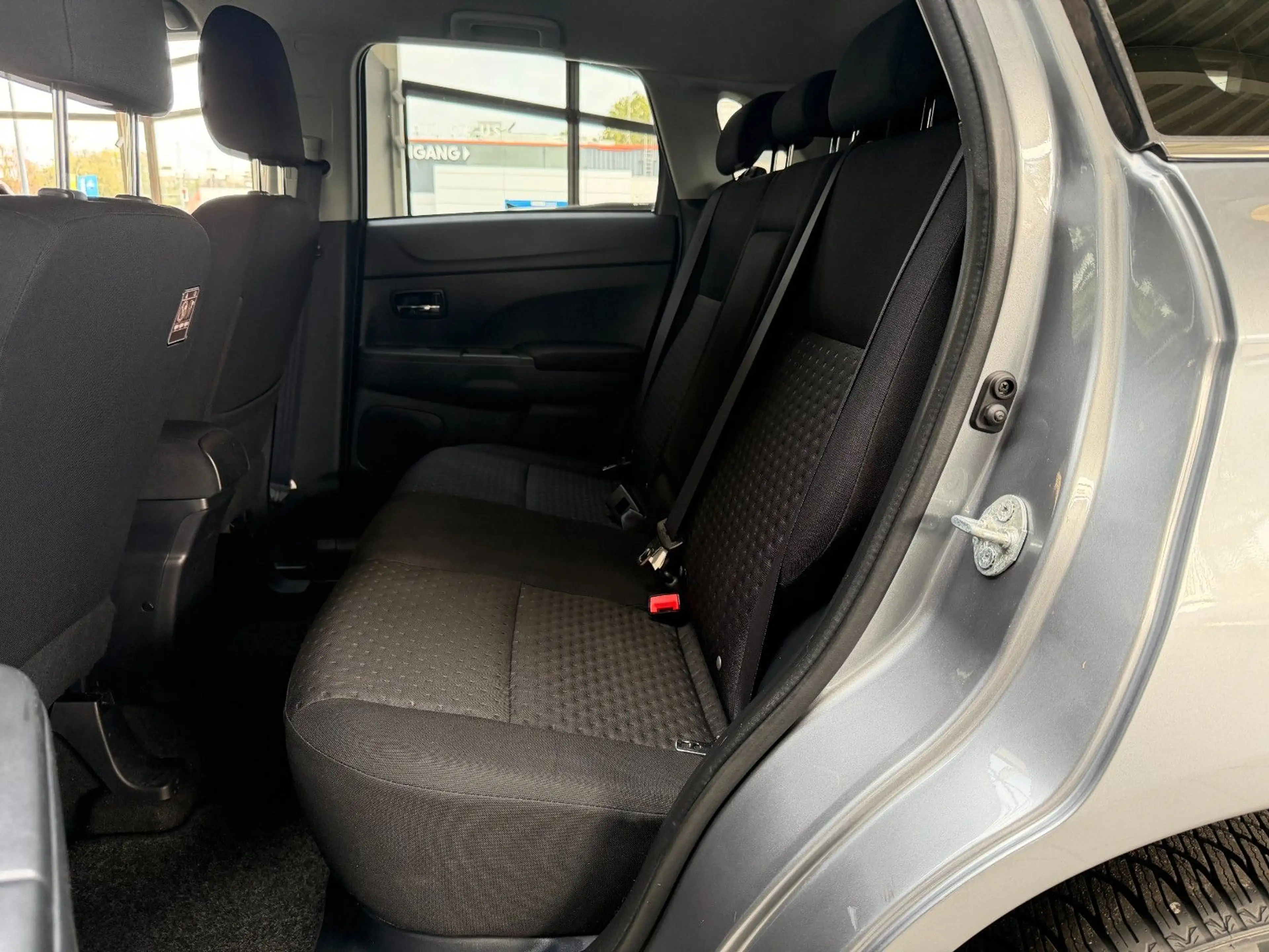 Mitsubishi ASX Intro Edition 2WD — photo 13
