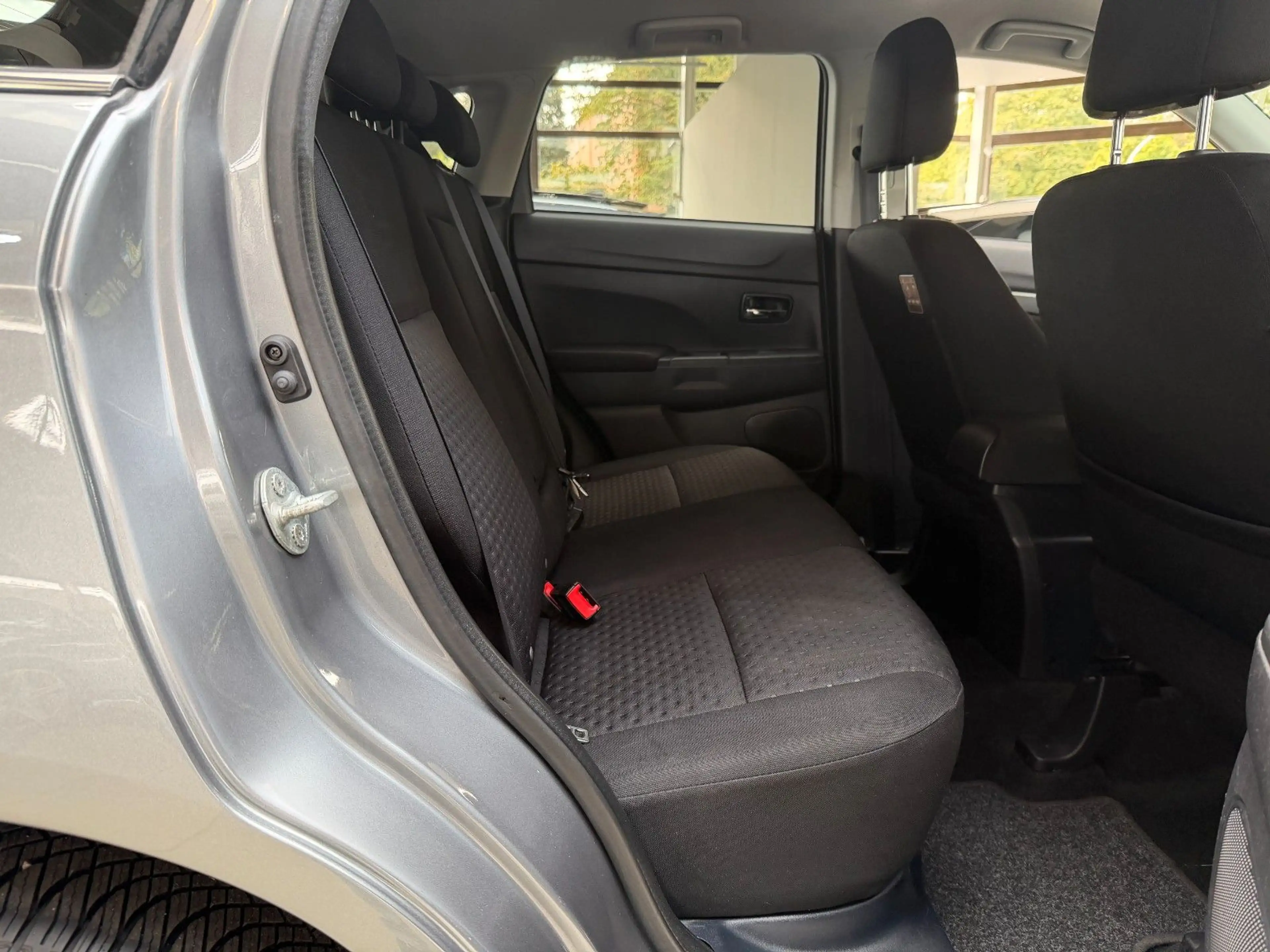 Mitsubishi ASX Intro Edition 2WD — photo 14