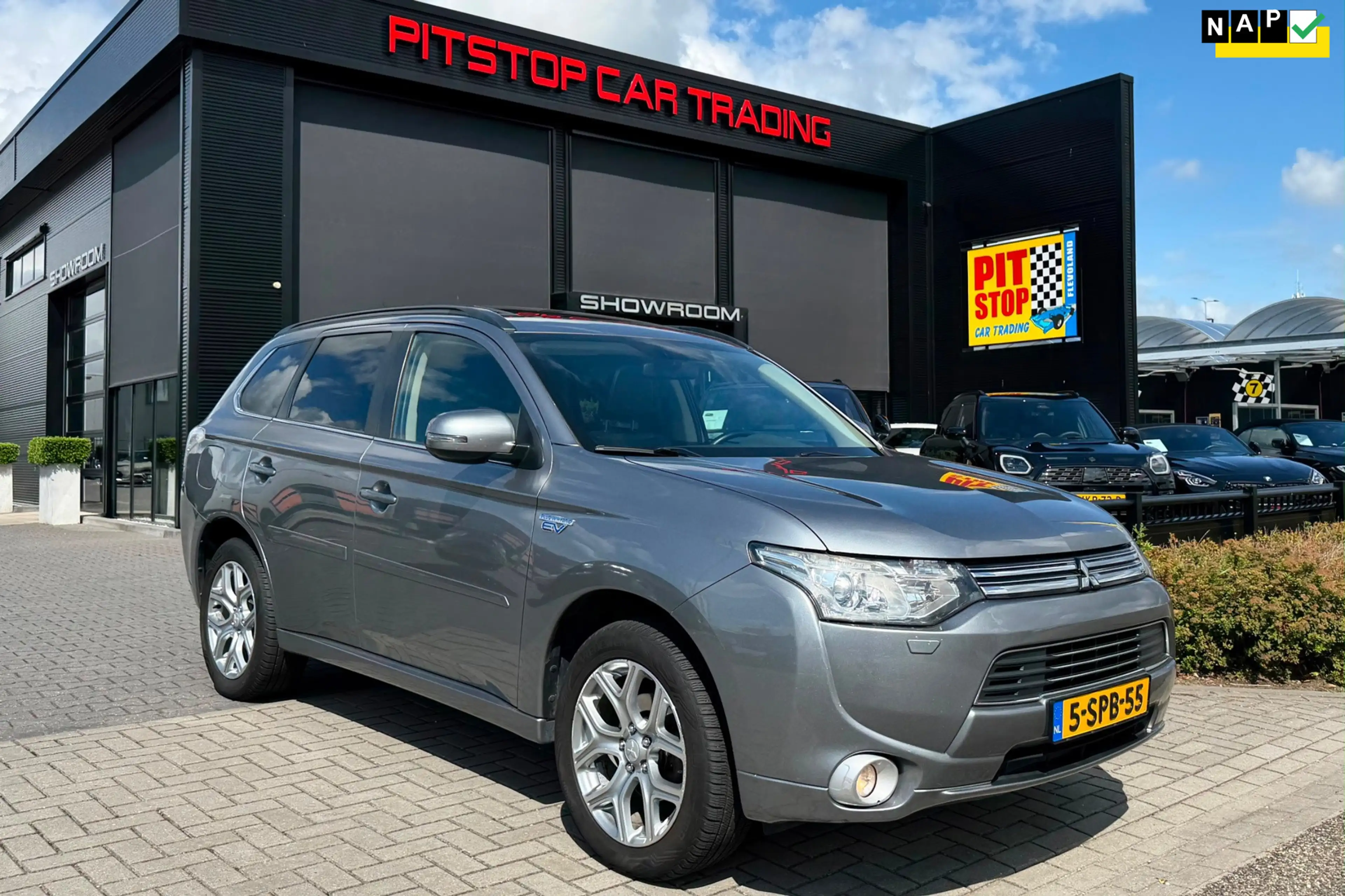 Mitsubishi Outlander 2.0 PHEV Instyle, BTW Auto, NL Auto, Pano, Camera,