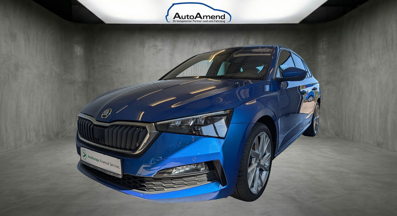 Skoda Scala 1.5 TSI Style DSG AHK ACC NAVI 18" LED PDC VLB