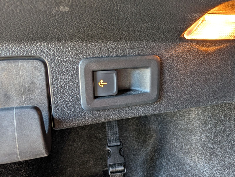 Skoda Scala 1.5 TSI Style DSG AHK ACC NAVI 18" LED PDC VLB — photo 10