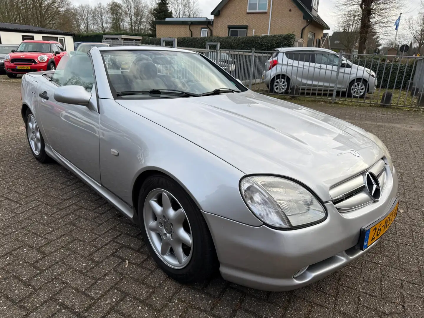 Mercedes-Benz SLK 230 K. AUT. ECC CRUISE LMV AMG UITV. Gris - 2