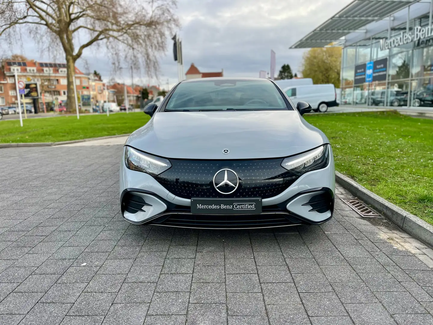 Mercedes-Benz EQE 300 EQE 90.6 kWh 300 Star Edition Grijs - 2