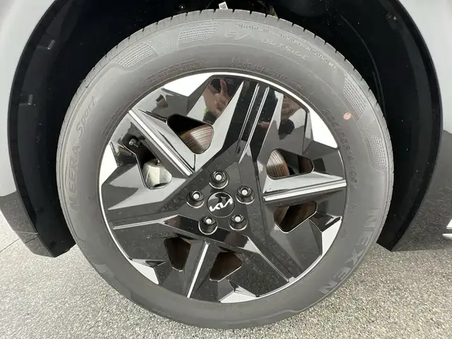 Kia Ev6 view 6