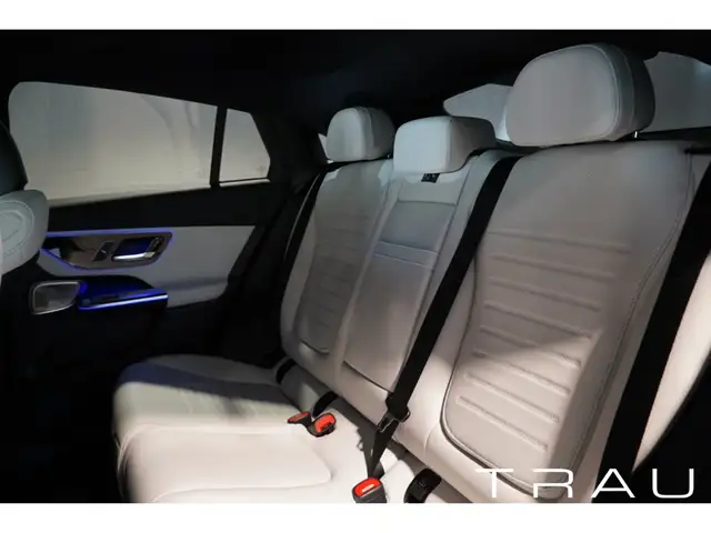 Mercedes-Benz GLC 200 view 11