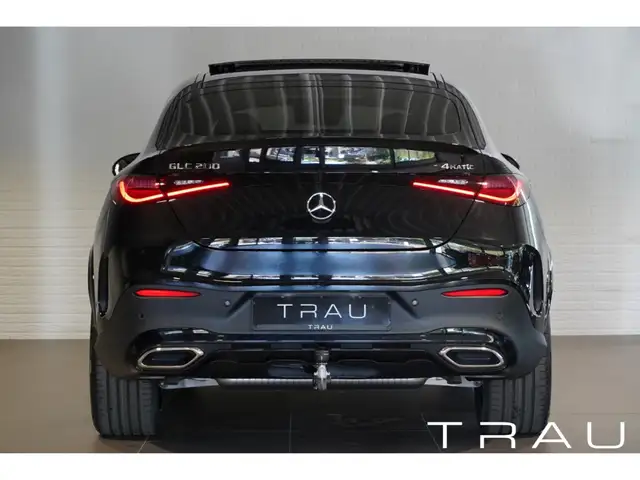 Mercedes-Benz GLC 200 view 5