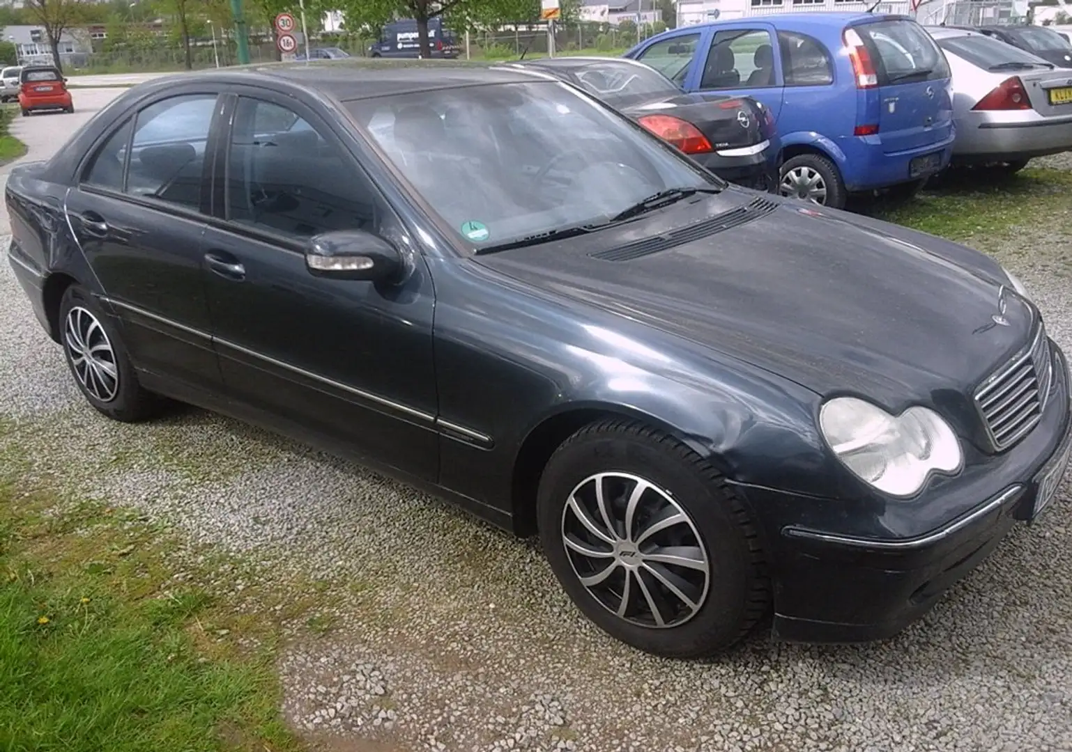 Mercedes-Benz C 200 Kompressor AVANTGARDE/ Autom+Klima+el.SD/ wenig km Schwarz - 2