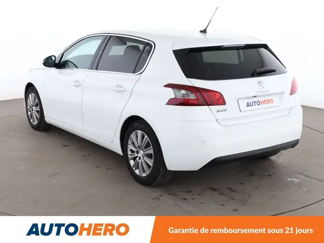 Peugeot 308 view 4