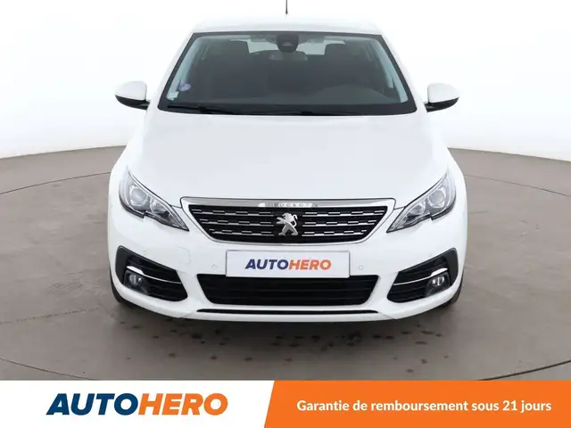 Peugeot 308 view 9