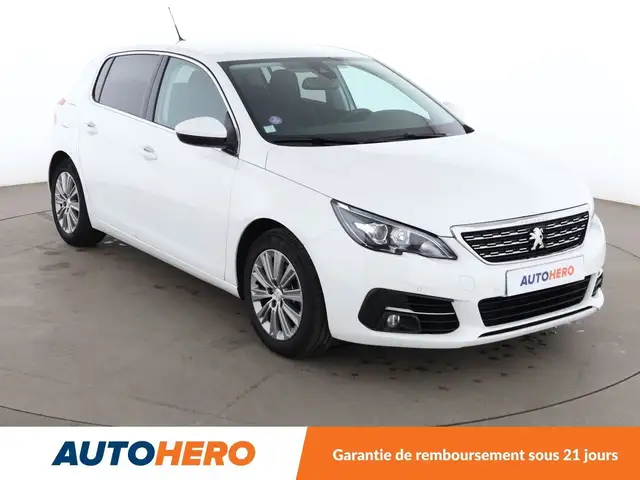 Peugeot 308 view 8