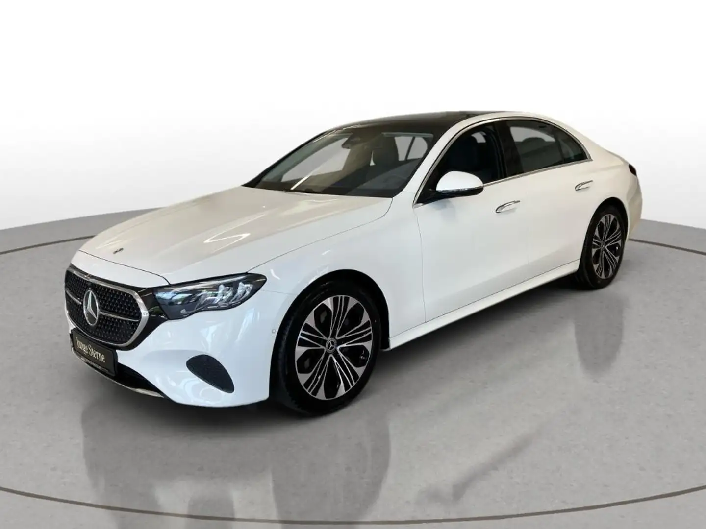 Mercedes-Benz E 200 AVANTGARDE+Pano+DISTRONIC+KEYLESS+MBUX+LED Weiß - 2