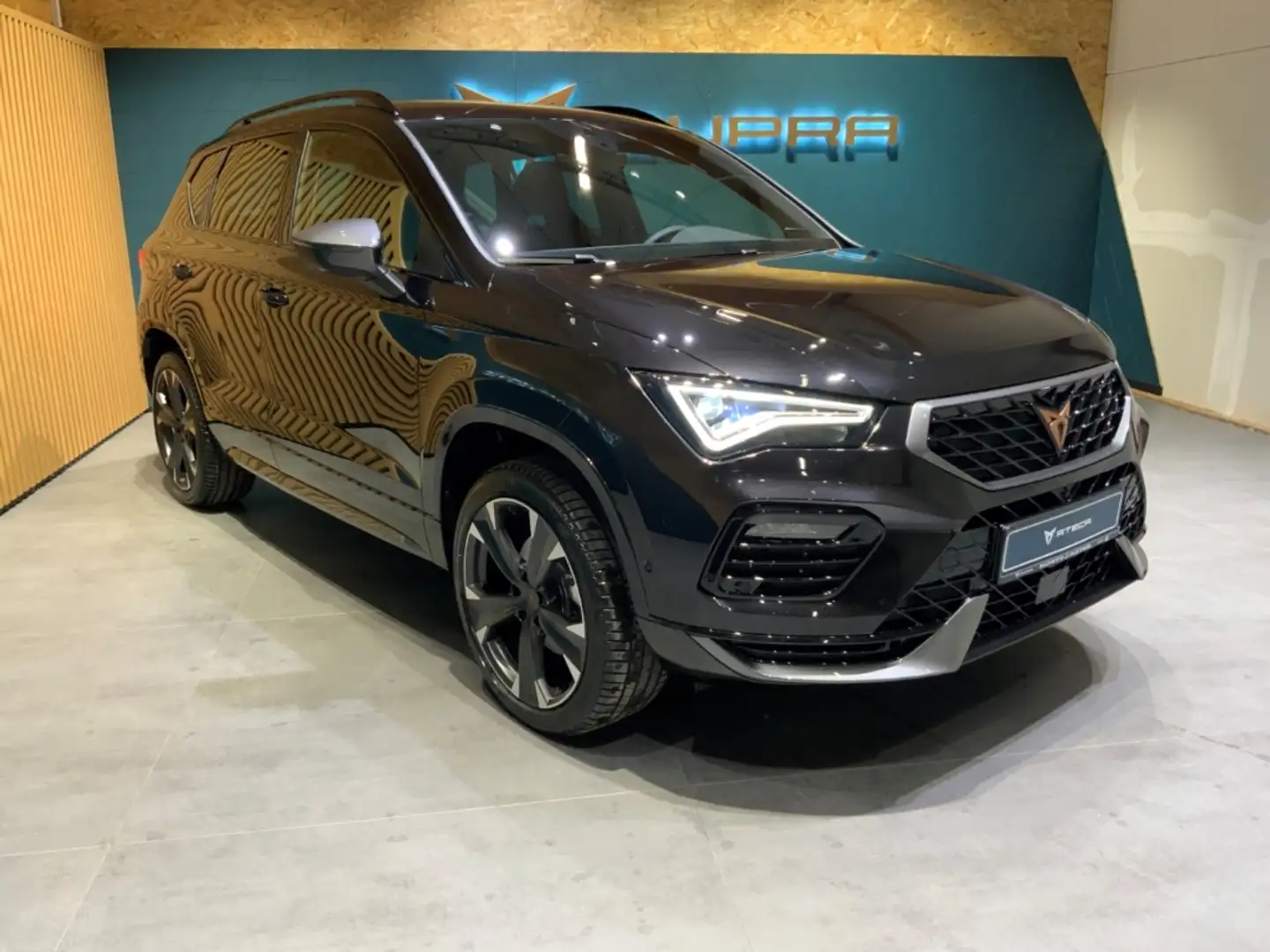 CUPRA Ateca 2.0TSI DSG 4Drive+Top View +Travel Assist Schwarz - 2