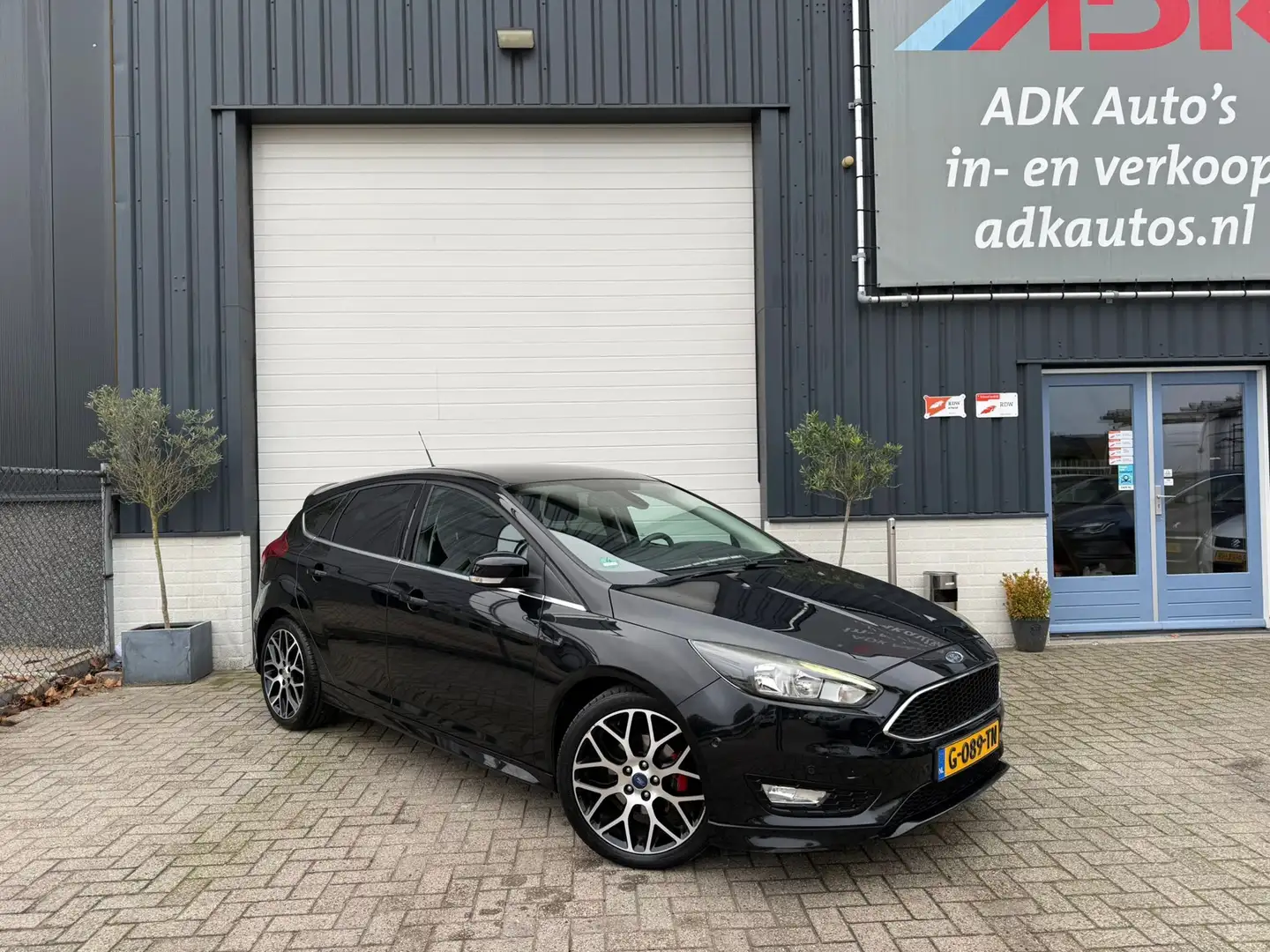 Ford Focus 1.0 First Edition STOELVERW/NAVI/2X PDC/19'/STUURV Noir - 2