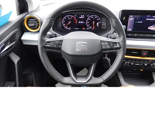 Seat Ibiza view 8