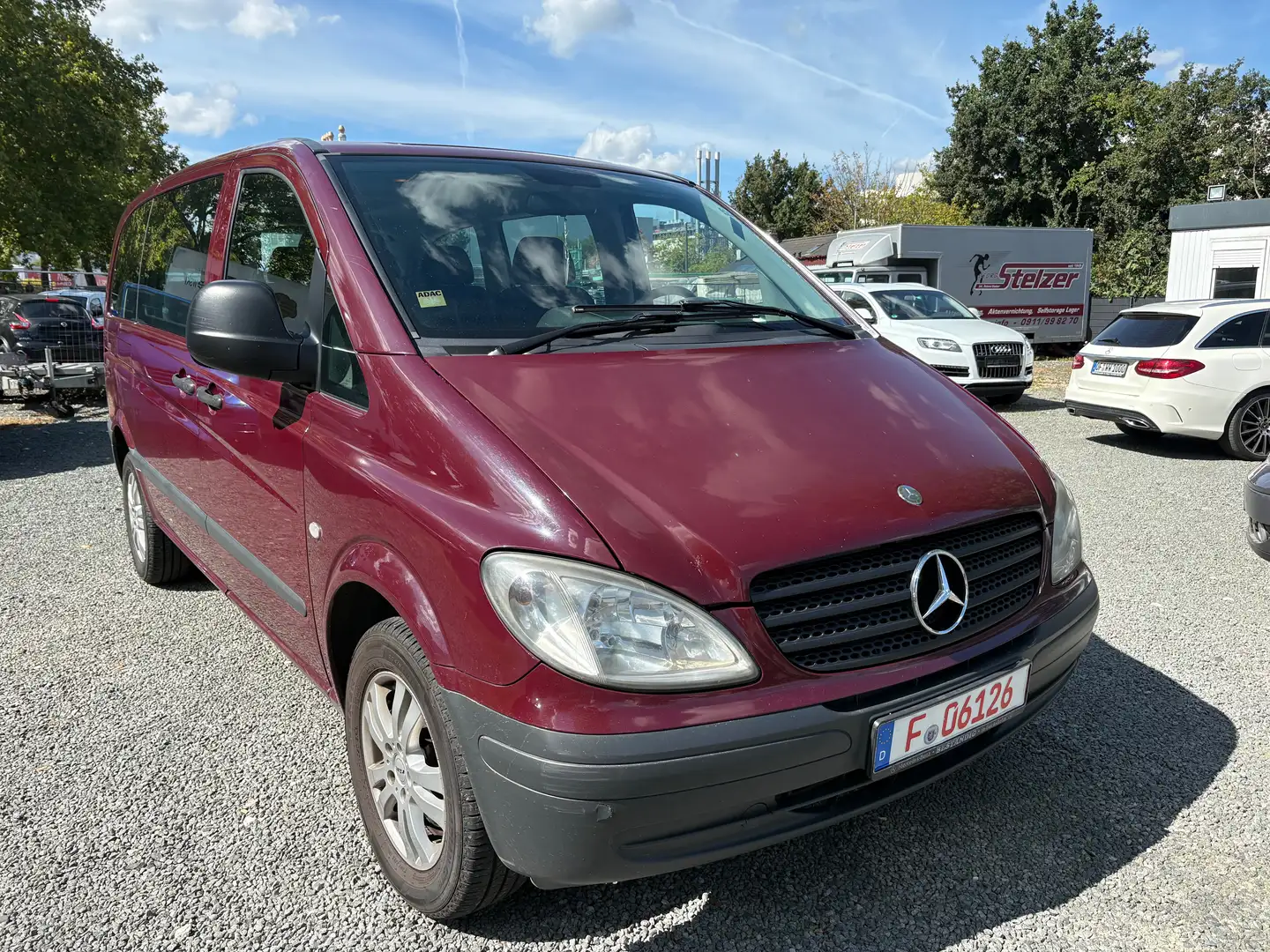 Mercedes-Benz Vito 111 CDI Kompakt 7Sitze / Automatik / Klimaanlage Rot - 1