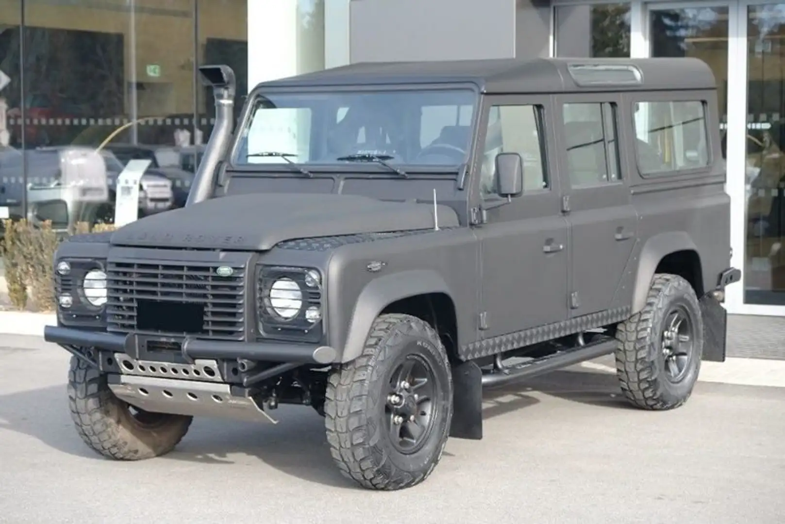 Land Rover Defender 110 2.4 TD4 Station Wagon SE NERO OPACO Nero - 1