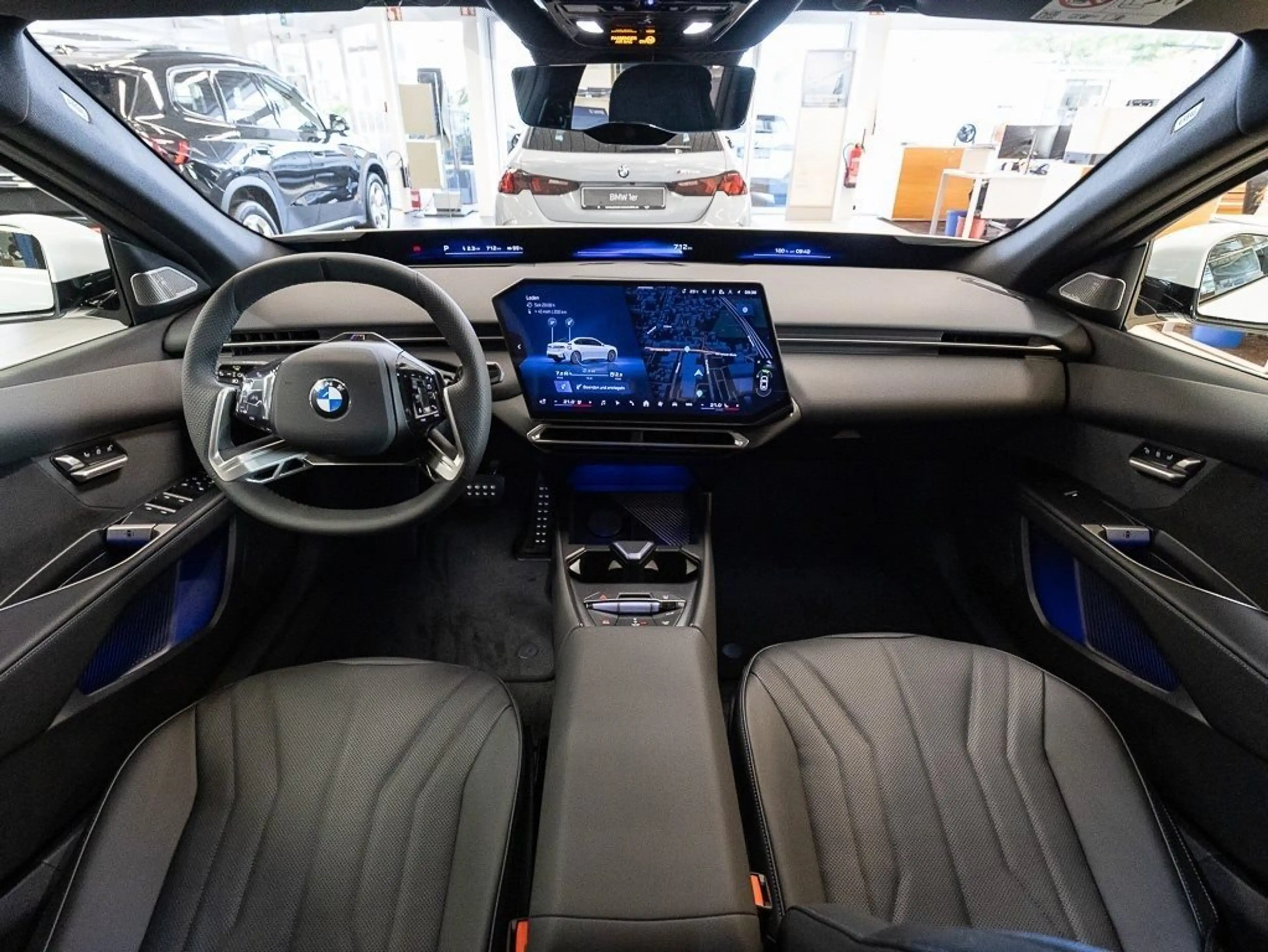 BMW i3 50 xDrive Limousine M Sport HUD PANO AHK DAB — photo 10