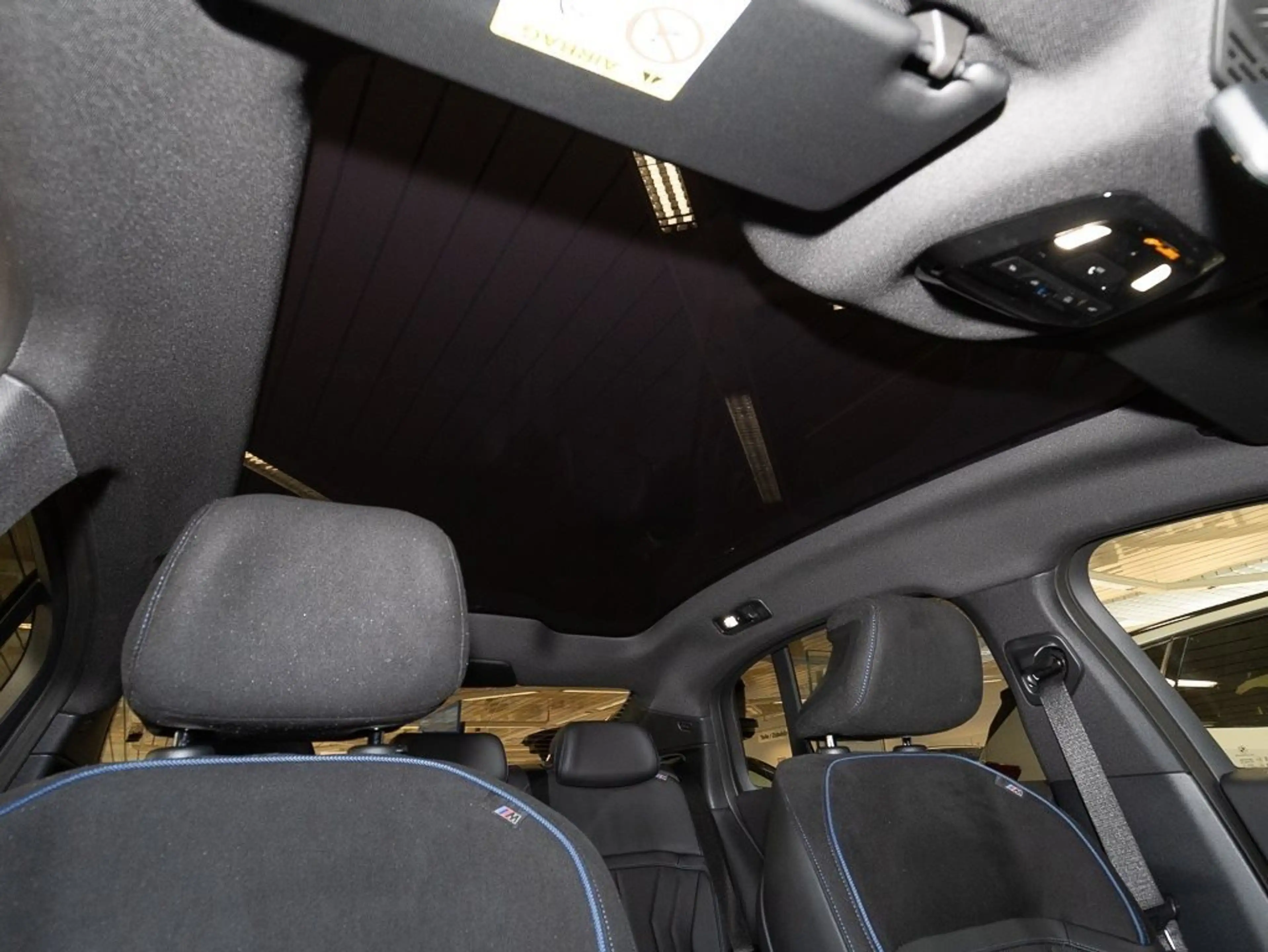 BMW i3 50 xDrive Limousine M Sport HUD PANO AHK DAB — photo 13