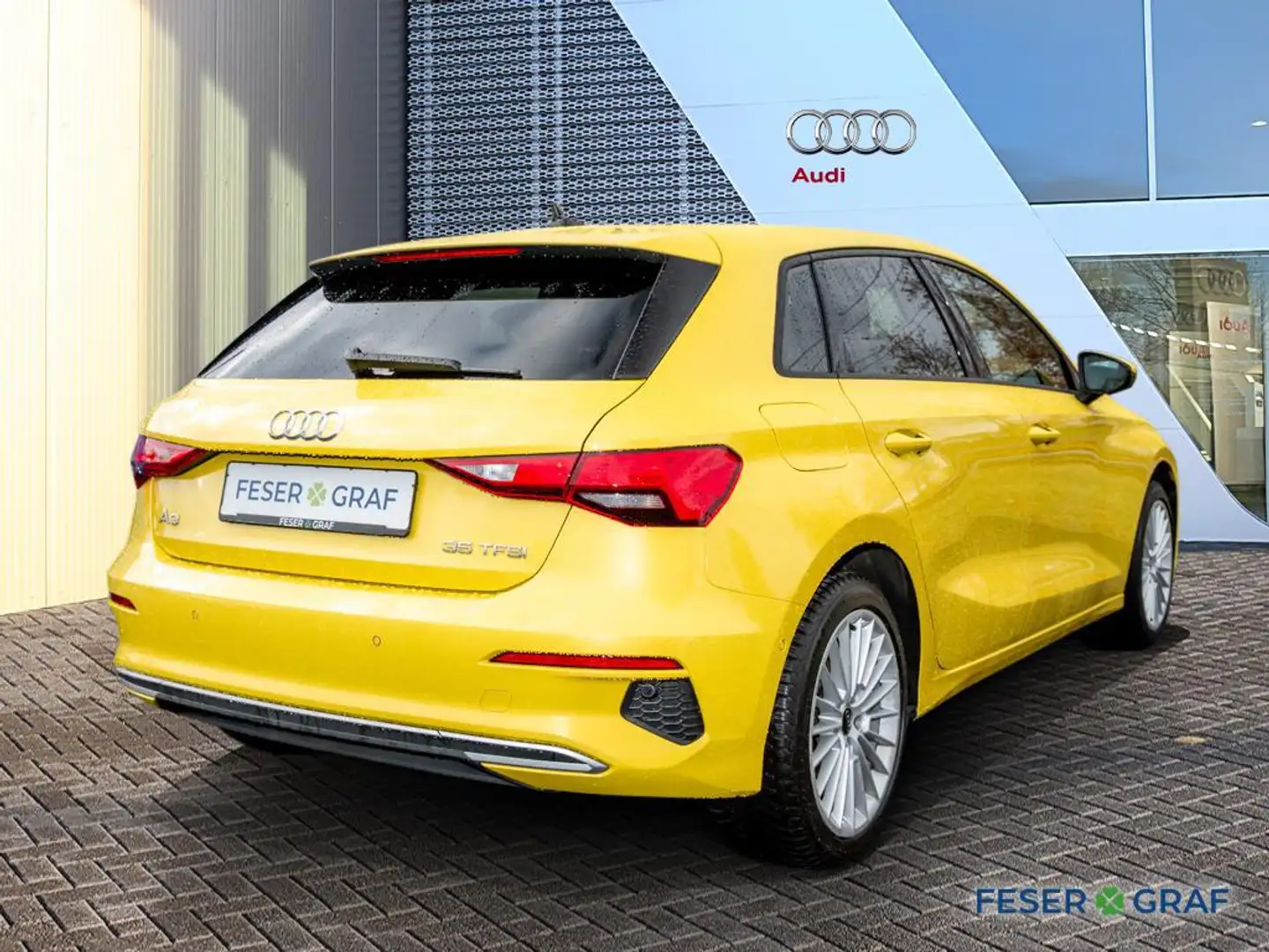 Audi A3 35 TFSI advanced /LED/CarPlay/AHK Gelb - 2