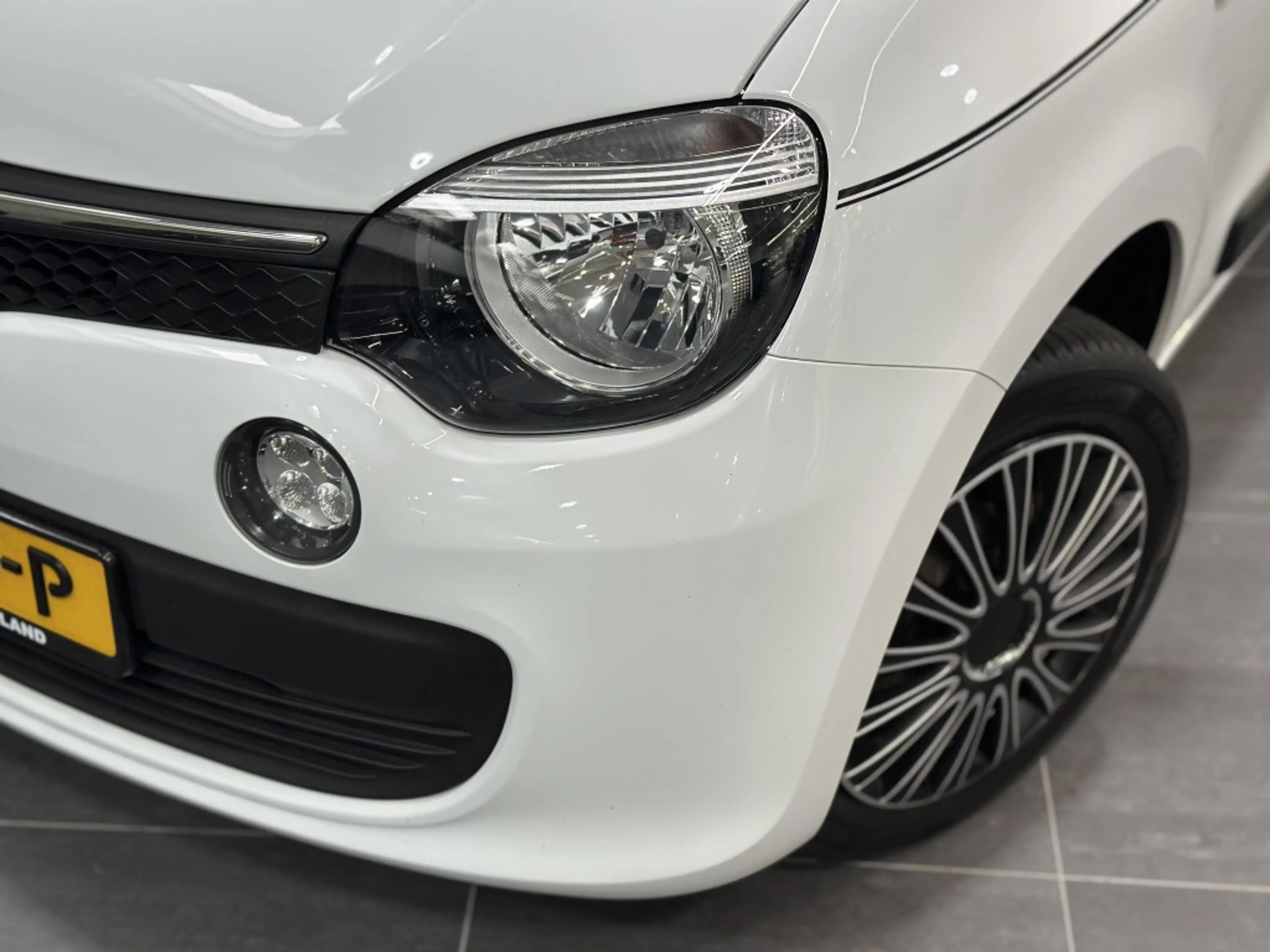 Renault Twingo 1.0 SCe SS VIVA — photo 6
