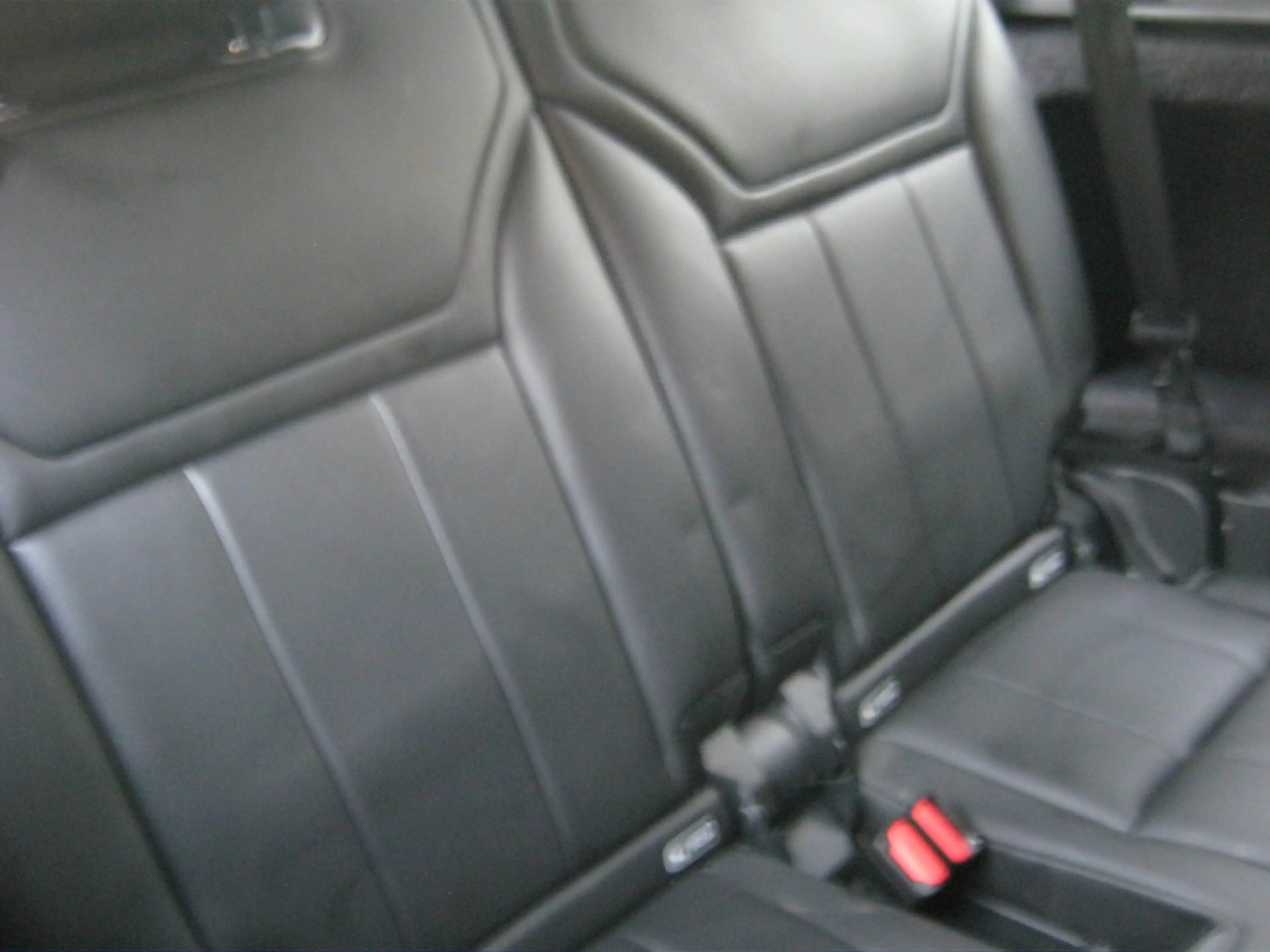 Land Rover Discovery 5 SD4 HSE 7-Sitzer TÜV/INSPEKT. NEU ! — photo 14