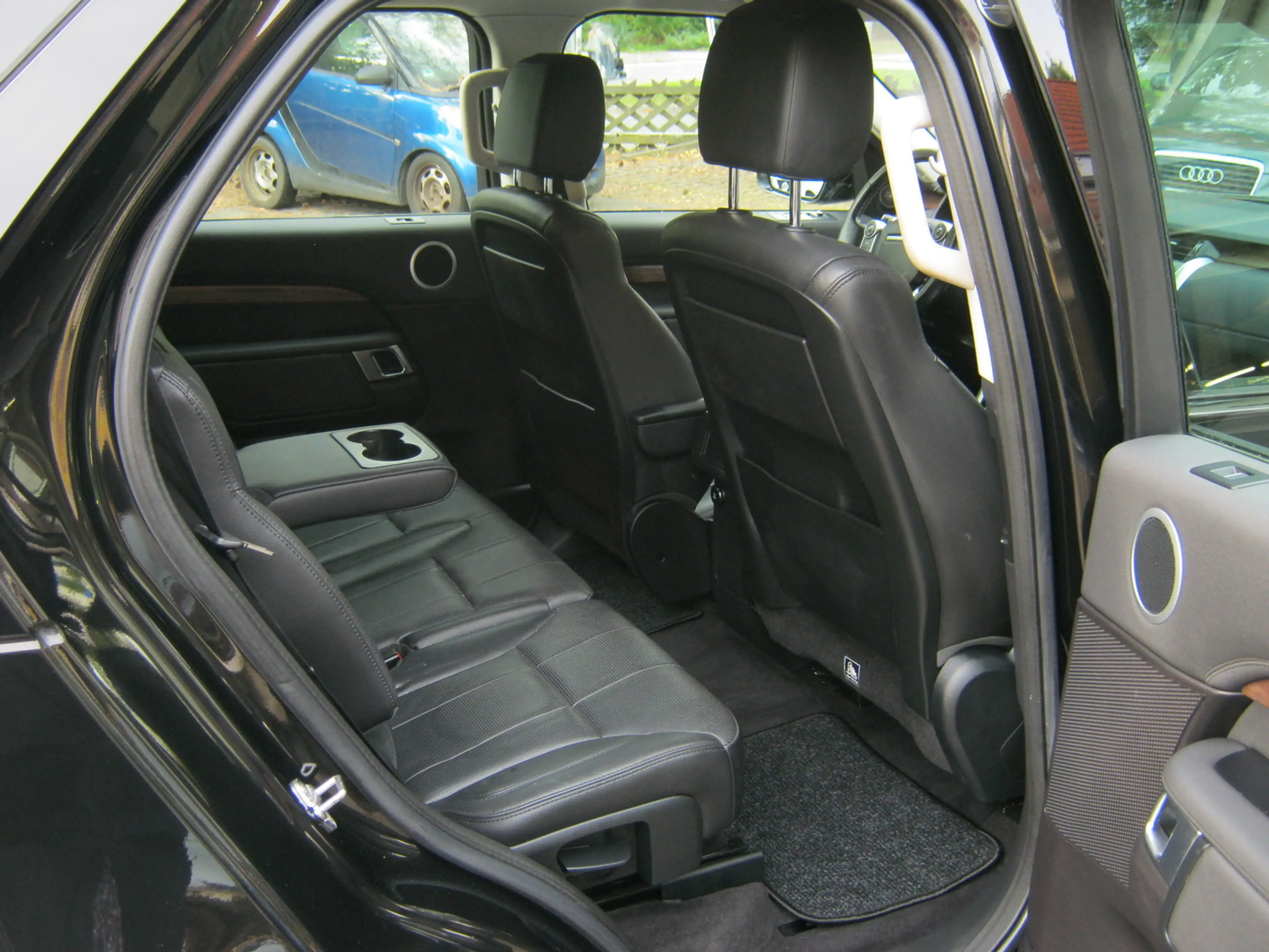 Land Rover Discovery 5 SD4 HSE 7-Sitzer TÜV/INSPEKT. NEU ! — photo 12